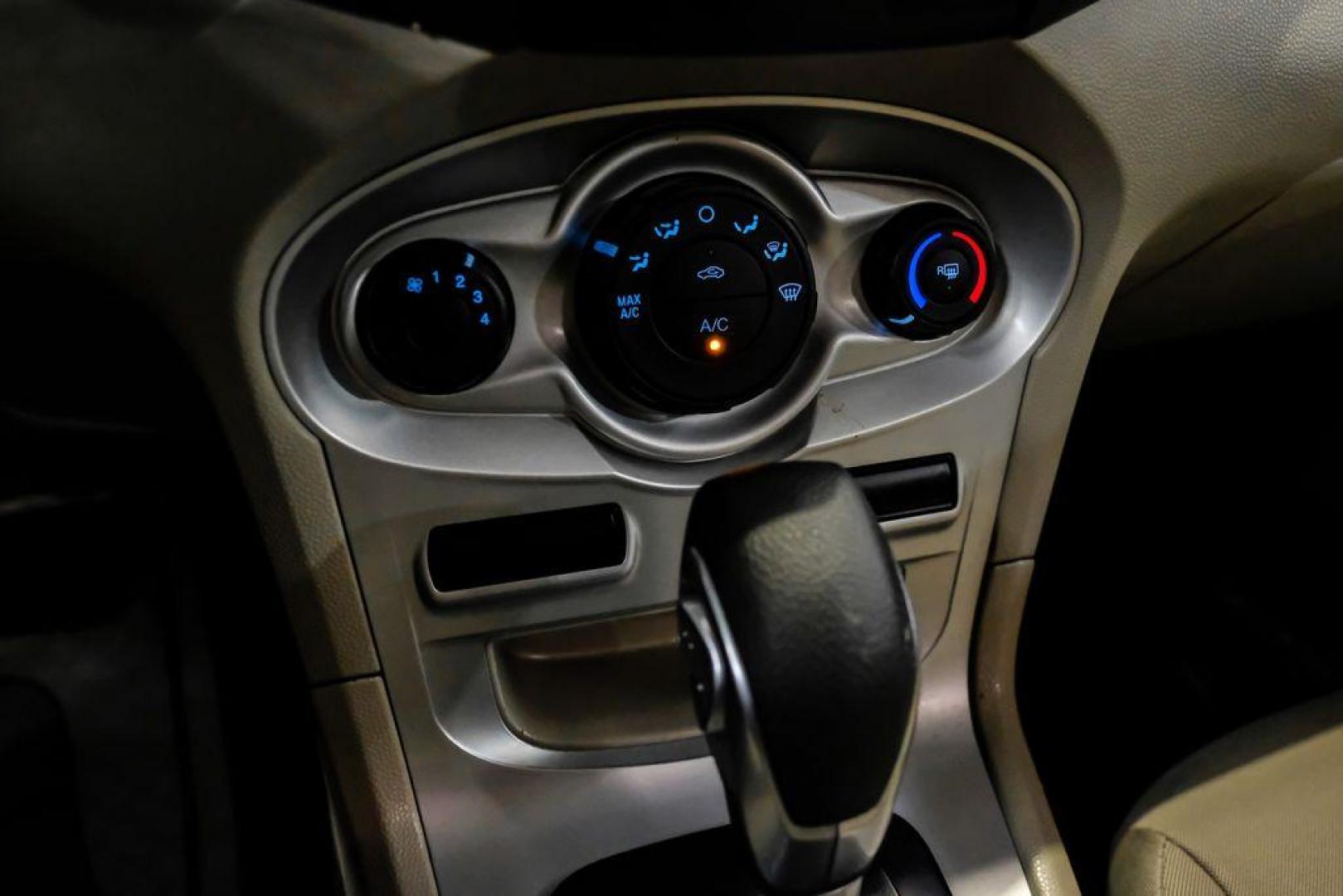 2019 Ingot Silver /Medium Light Stone Ford Fiesta SE (3FADP4EJ1KM) with an 1.6L I4 Ti-VCT engine, Automatic transmission, located at 15300 Midway Rd., Addison, TX, 75001, (972) 702-0011, 32.958321, -96.838074 - Photo#21