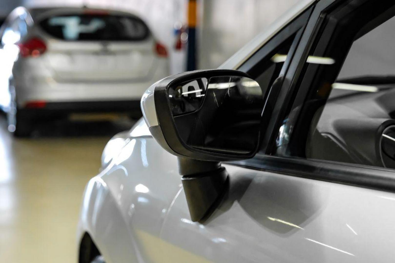 2019 Ingot Silver /Medium Light Stone Ford Fiesta SE (3FADP4EJ1KM) with an 1.6L I4 Ti-VCT engine, Automatic transmission, located at 15300 Midway Rd., Addison, TX, 75001, (972) 702-0011, 32.958321, -96.838074 - Photo#36