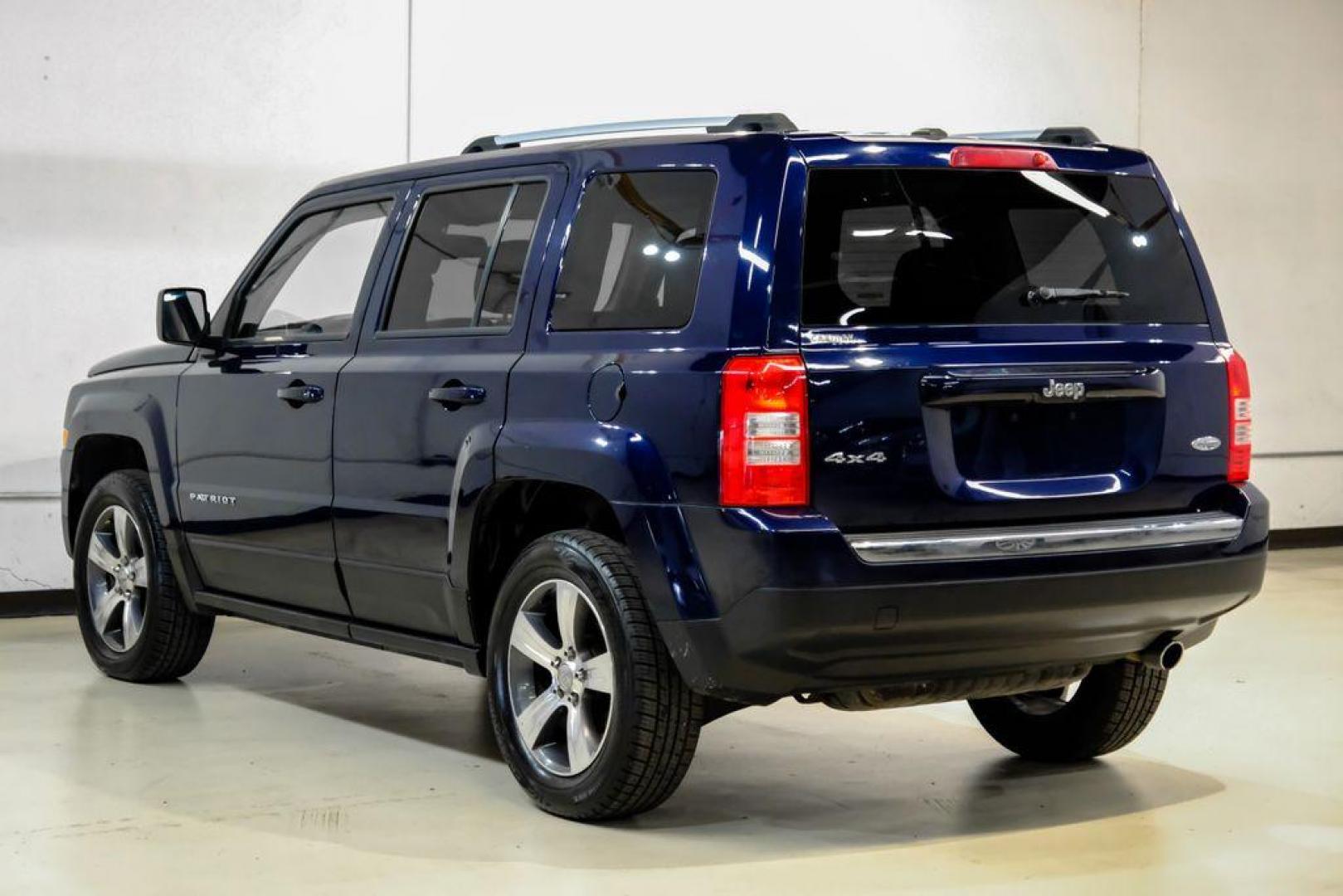 2016 True Blue Pearlcoat /Gray Jeep Patriot High Altitude (1C4NJRFB5GD) with an 2.4L I4 DOHC 16V Dual VVT engine, Automatic transmission, located at 15300 Midway Rd., Addison, TX, 75001, (972) 702-0011, 32.958321, -96.838074 - Photo#9