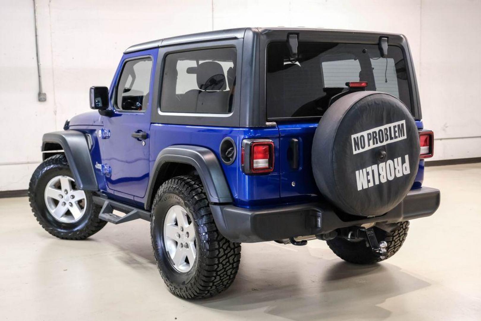 2018 Ocean Blue Metallic Clearcoat /Black Jeep Wrangler Sport (1C4GJXAG8JW) with an 3.6L V6 24V VVT engine, Automatic transmission, located at 15300 Midway Rd., Addison, TX, 75001, (972) 702-0011, 32.958321, -96.838074 - Photo#9