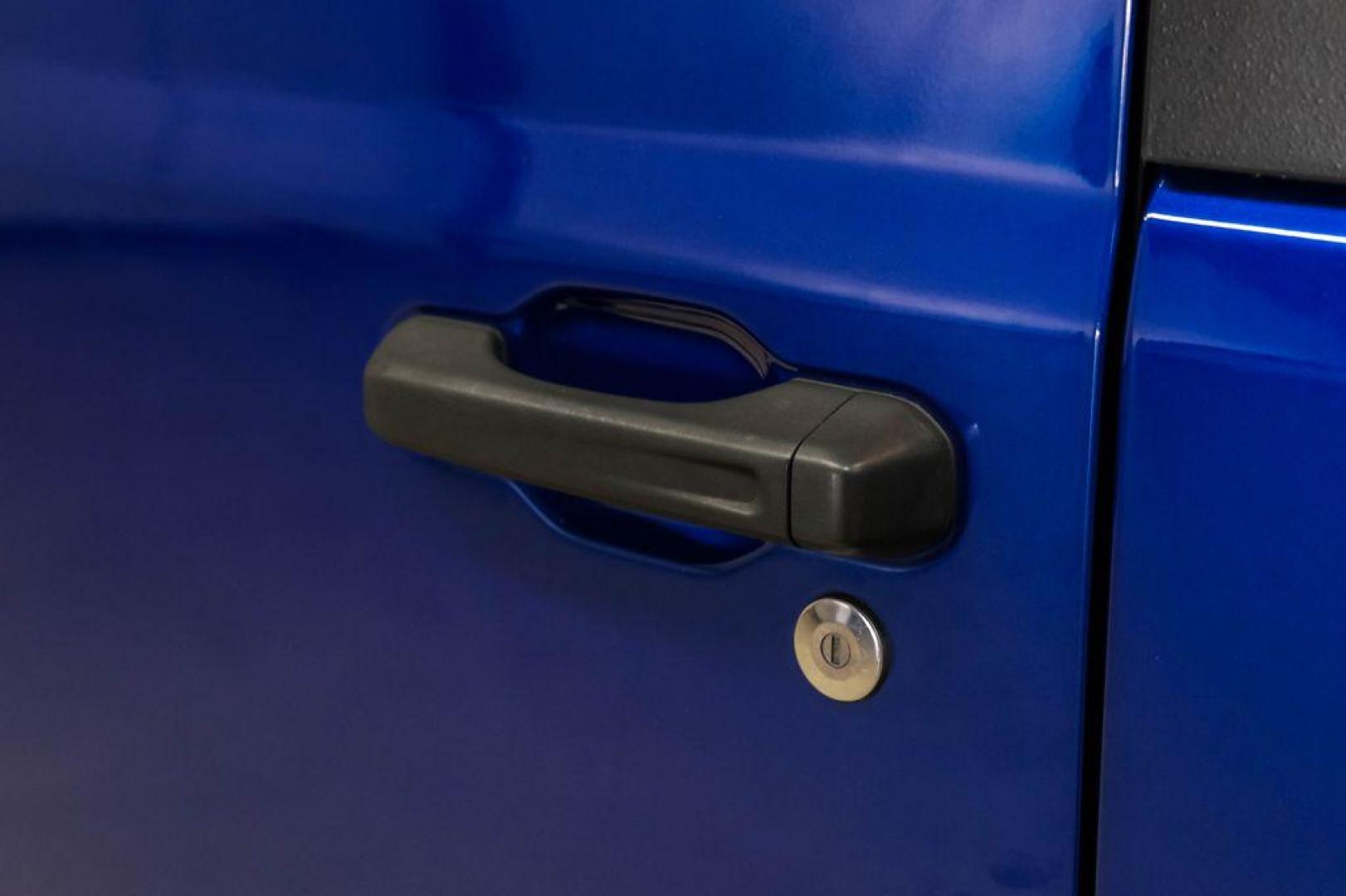 2018 Ocean Blue Metallic Clearcoat /Black Jeep Wrangler Sport (1C4GJXAG8JW) with an 3.6L V6 24V VVT engine, Automatic transmission, located at 15300 Midway Rd., Addison, TX, 75001, (972) 702-0011, 32.958321, -96.838074 - Photo#31