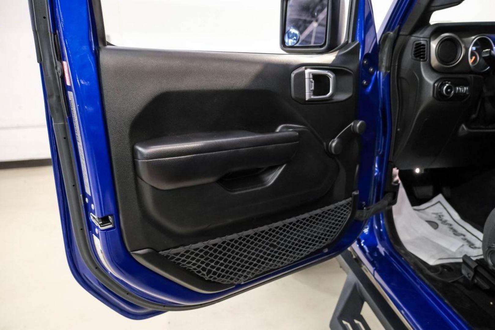 2018 Ocean Blue Metallic Clearcoat /Black Jeep Wrangler Sport (1C4GJXAG8JW) with an 3.6L V6 24V VVT engine, Automatic transmission, located at 15300 Midway Rd., Addison, TX, 75001, (972) 702-0011, 32.958321, -96.838074 - Photo#33