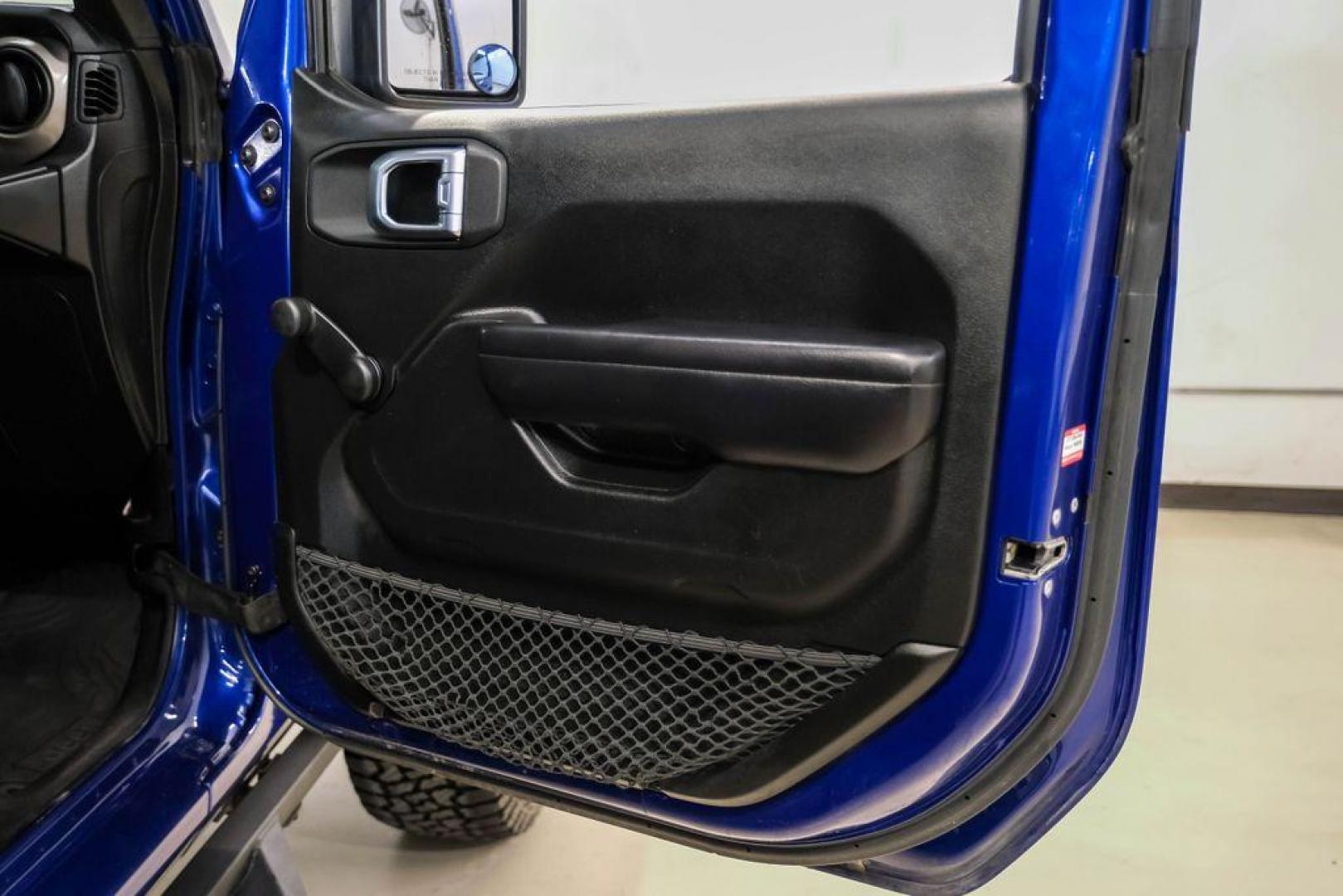 2018 Ocean Blue Metallic Clearcoat /Black Jeep Wrangler Sport (1C4GJXAG8JW) with an 3.6L V6 24V VVT engine, Automatic transmission, located at 15300 Midway Rd., Addison, TX, 75001, (972) 702-0011, 32.958321, -96.838074 - Photo#35