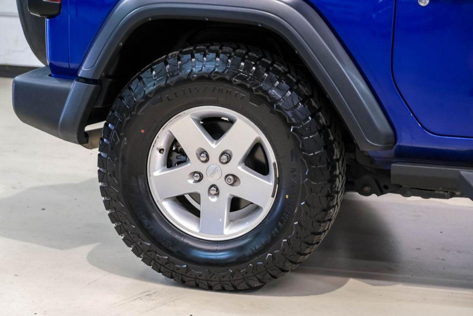 2018 Ocean Blue Metallic Clearcoat /Black Jeep Wrangler Sport (1C4GJXAG8JW) with an 3.6L V6 24V VVT engine, Automatic transmission, located at 15300 Midway Rd., Addison, TX, 75001, (972) 702-0011, 32.958321, -96.838074 - Photo#43