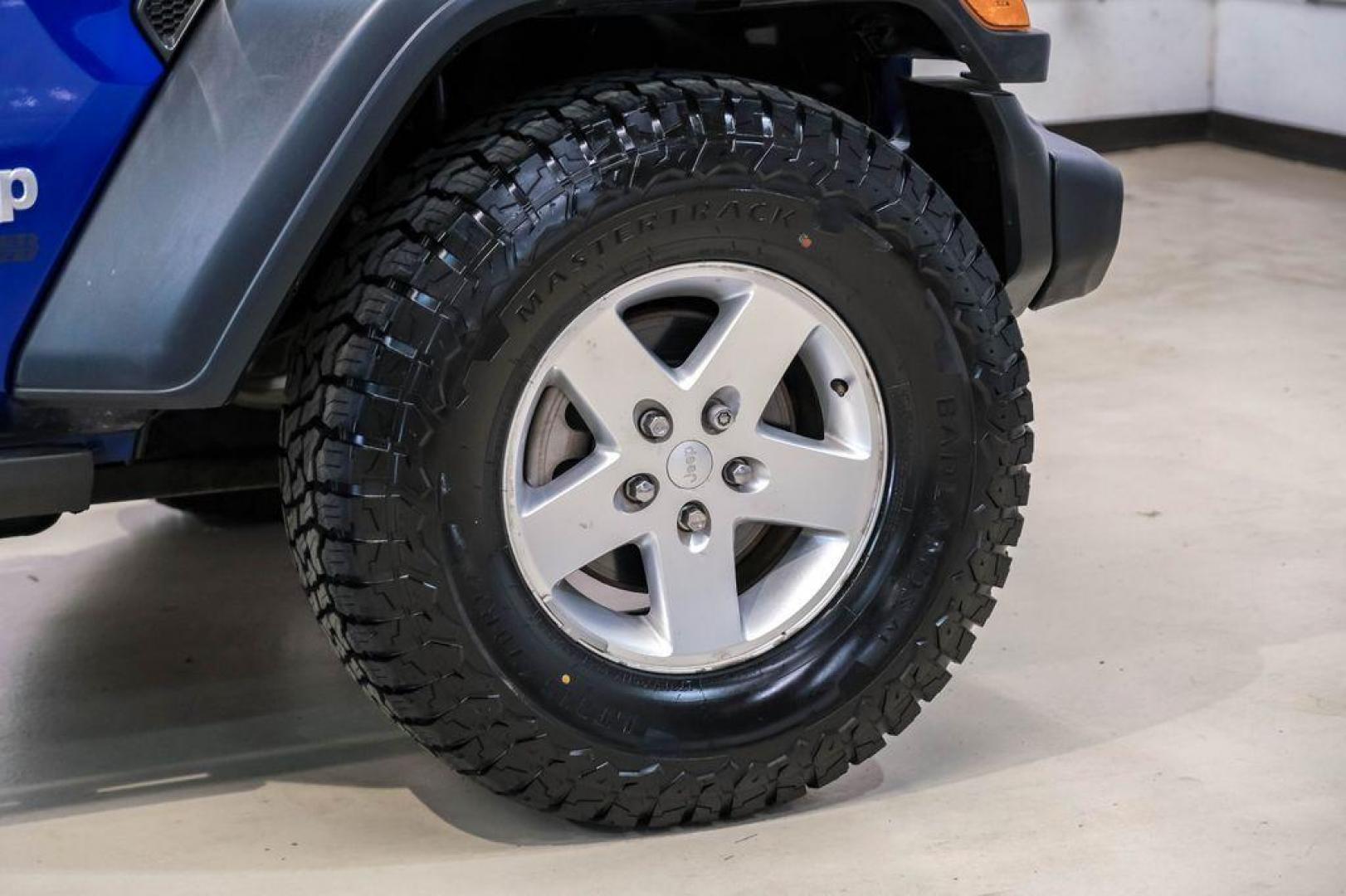 2018 Ocean Blue Metallic Clearcoat /Black Jeep Wrangler Sport (1C4GJXAG8JW) with an 3.6L V6 24V VVT engine, Automatic transmission, located at 15300 Midway Rd., Addison, TX, 75001, (972) 702-0011, 32.958321, -96.838074 - Photo#44