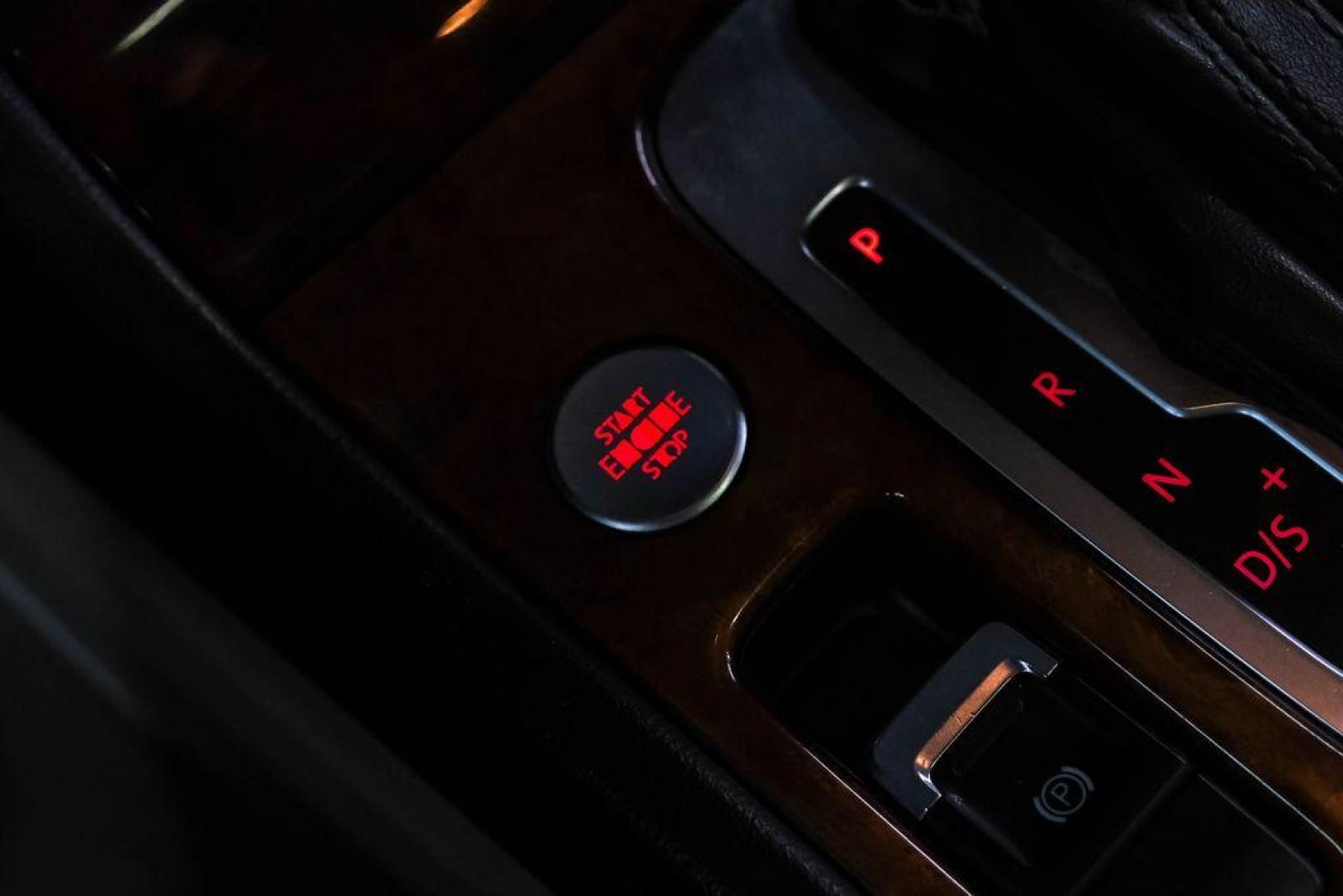 2014 Pure White /Cornsilk Beige Volkswagen Touareg 3.6L (WVGEF9BP5ED) with an 3.6L V6 DOHC engine, Automatic transmission, located at 15300 Midway Rd., Addison, TX, 75001, (972) 702-0011, 32.958321, -96.838074 - Photo#20