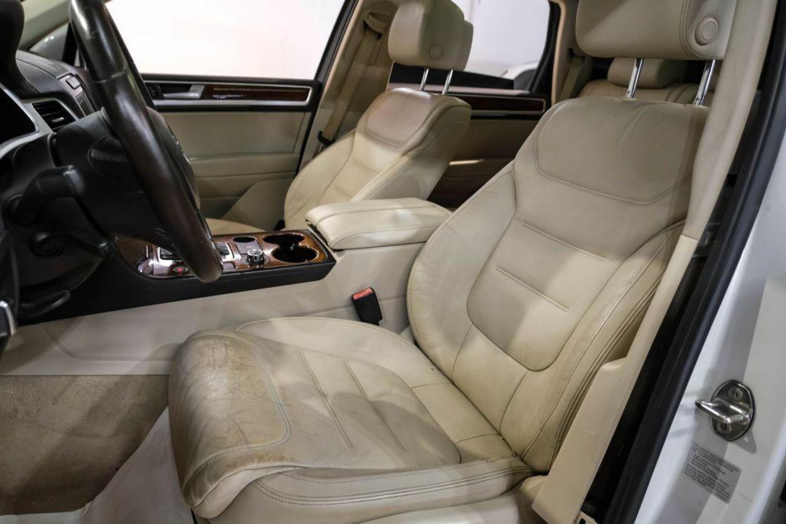 2014 Pure White /Cornsilk Beige Volkswagen Touareg 3.6L (WVGEF9BP5ED) with an 3.6L V6 DOHC engine, Automatic transmission, located at 15300 Midway Rd., Addison, TX, 75001, (972) 702-0011, 32.958321, -96.838074 - Photo#29