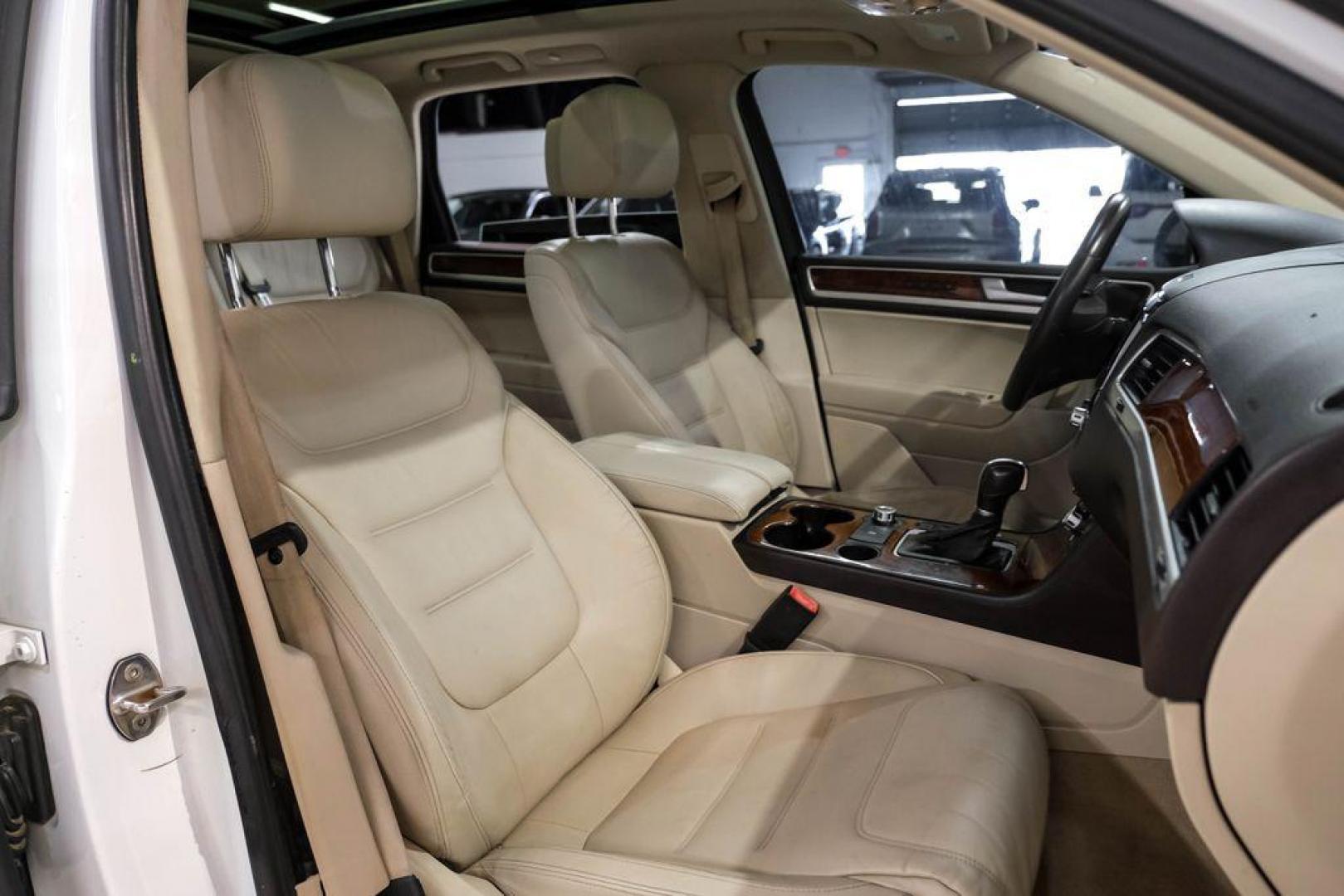 2014 Pure White /Cornsilk Beige Volkswagen Touareg 3.6L (WVGEF9BP5ED) with an 3.6L V6 DOHC engine, Automatic transmission, located at 15300 Midway Rd., Addison, TX, 75001, (972) 702-0011, 32.958321, -96.838074 - Photo#30