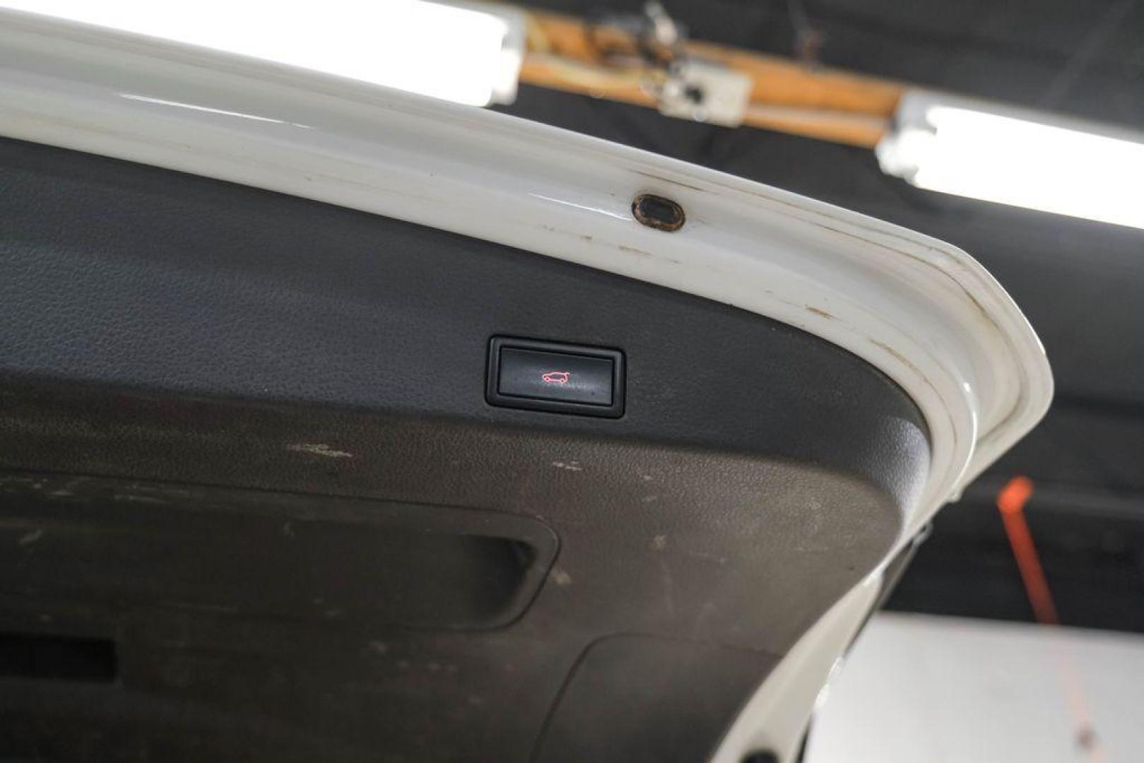 2014 Pure White /Cornsilk Beige Volkswagen Touareg 3.6L (WVGEF9BP5ED) with an 3.6L V6 DOHC engine, Automatic transmission, located at 15300 Midway Rd., Addison, TX, 75001, (972) 702-0011, 32.958321, -96.838074 - Photo#50