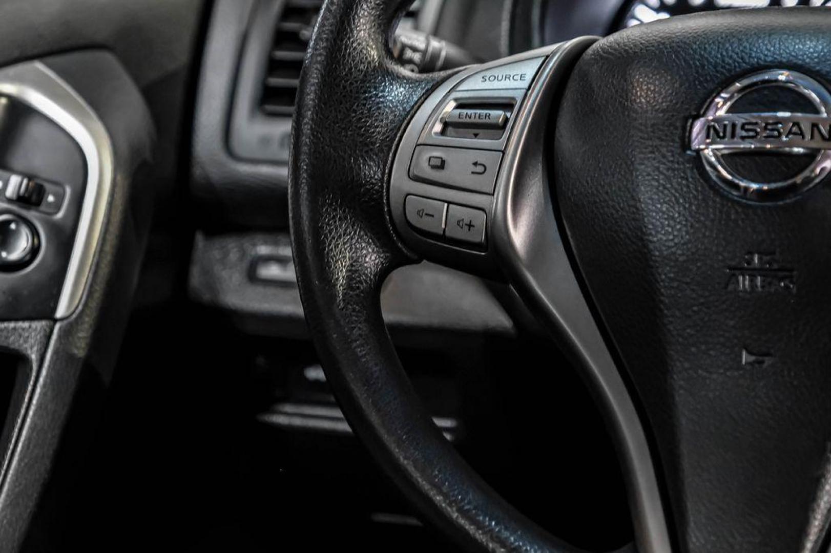 2015 Gun Metallic /Charcoal Nissan Altima 2.5 S (1N4AL3AP4FN) with an 2.5L I4 DOHC 16V engine, CVT transmission, located at 15300 Midway Rd., Addison, TX, 75001, (972) 702-0011, 32.958321, -96.838074 - Photo#16