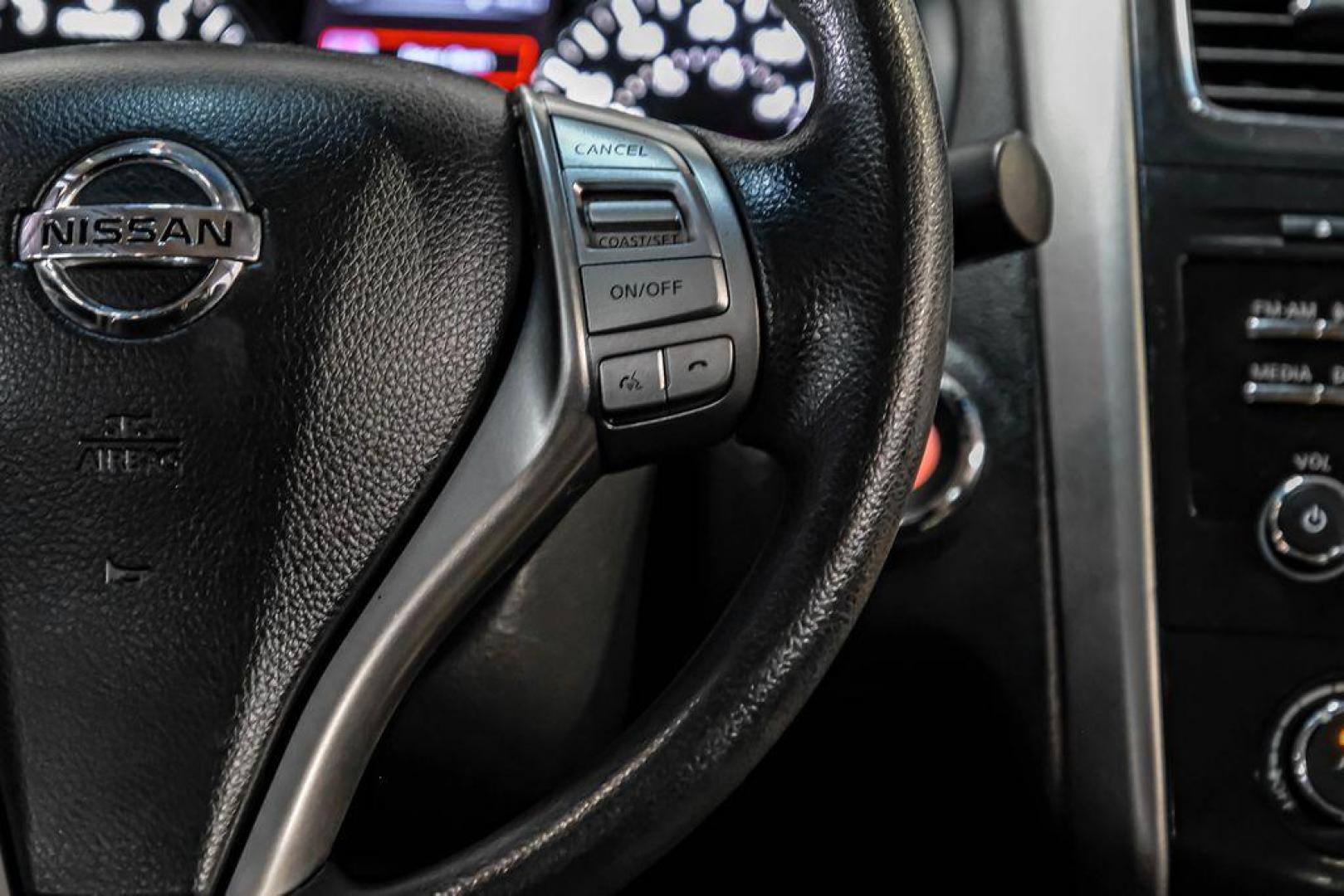 2015 Gun Metallic /Charcoal Nissan Altima 2.5 S (1N4AL3AP4FN) with an 2.5L I4 DOHC 16V engine, CVT transmission, located at 15300 Midway Rd., Addison, TX, 75001, (972) 702-0011, 32.958321, -96.838074 - Photo#17