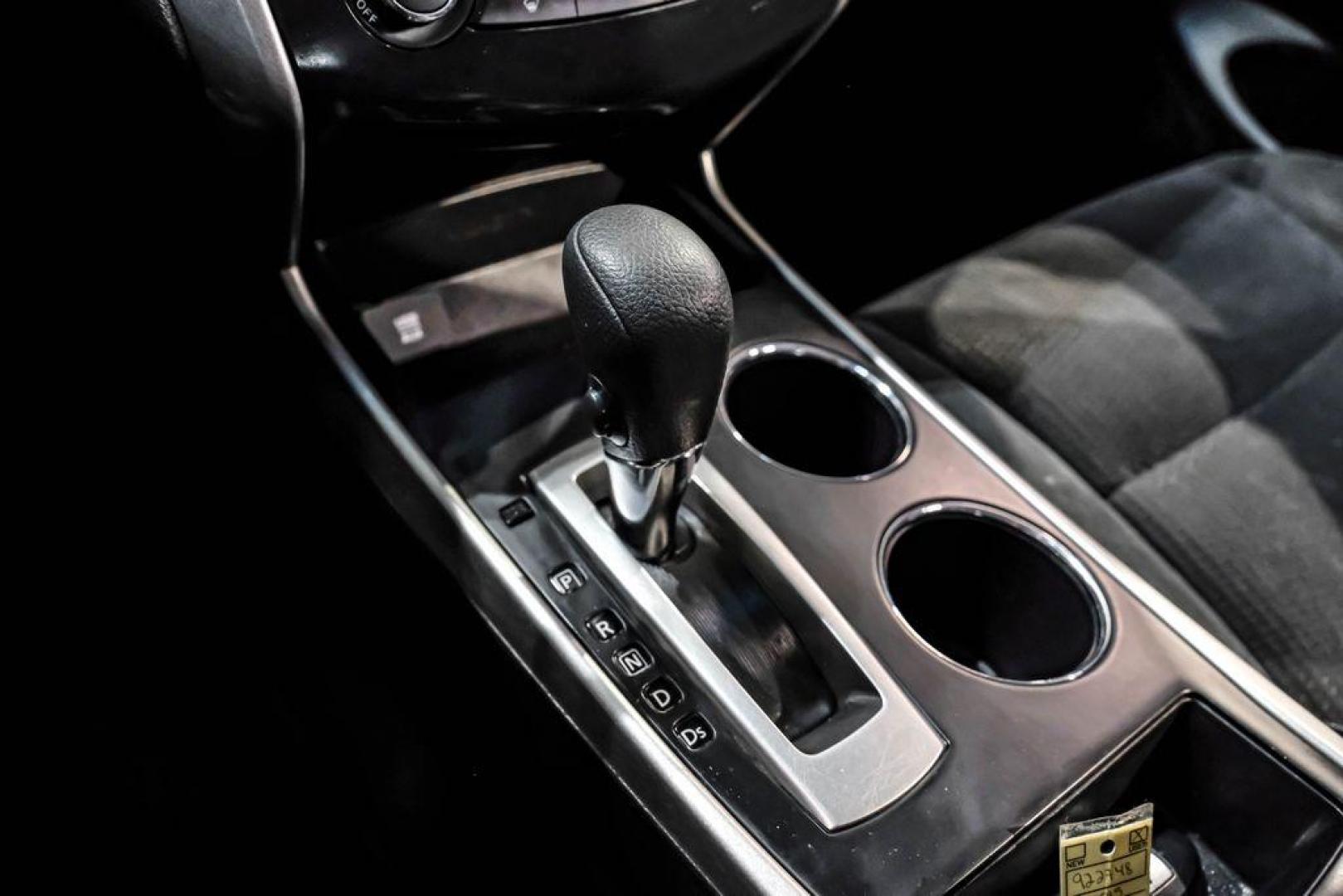 2015 Gun Metallic /Charcoal Nissan Altima 2.5 S (1N4AL3AP4FN) with an 2.5L I4 DOHC 16V engine, CVT transmission, located at 15300 Midway Rd., Addison, TX, 75001, (972) 702-0011, 32.958321, -96.838074 - Photo#22