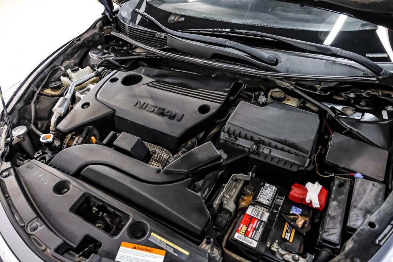 2015 Gun Metallic /Charcoal Nissan Altima 2.5 S (1N4AL3AP4FN) with an 2.5L I4 DOHC 16V engine, CVT transmission, located at 15300 Midway Rd., Addison, TX, 75001, (972) 702-0011, 32.958321, -96.838074 - Photo#49