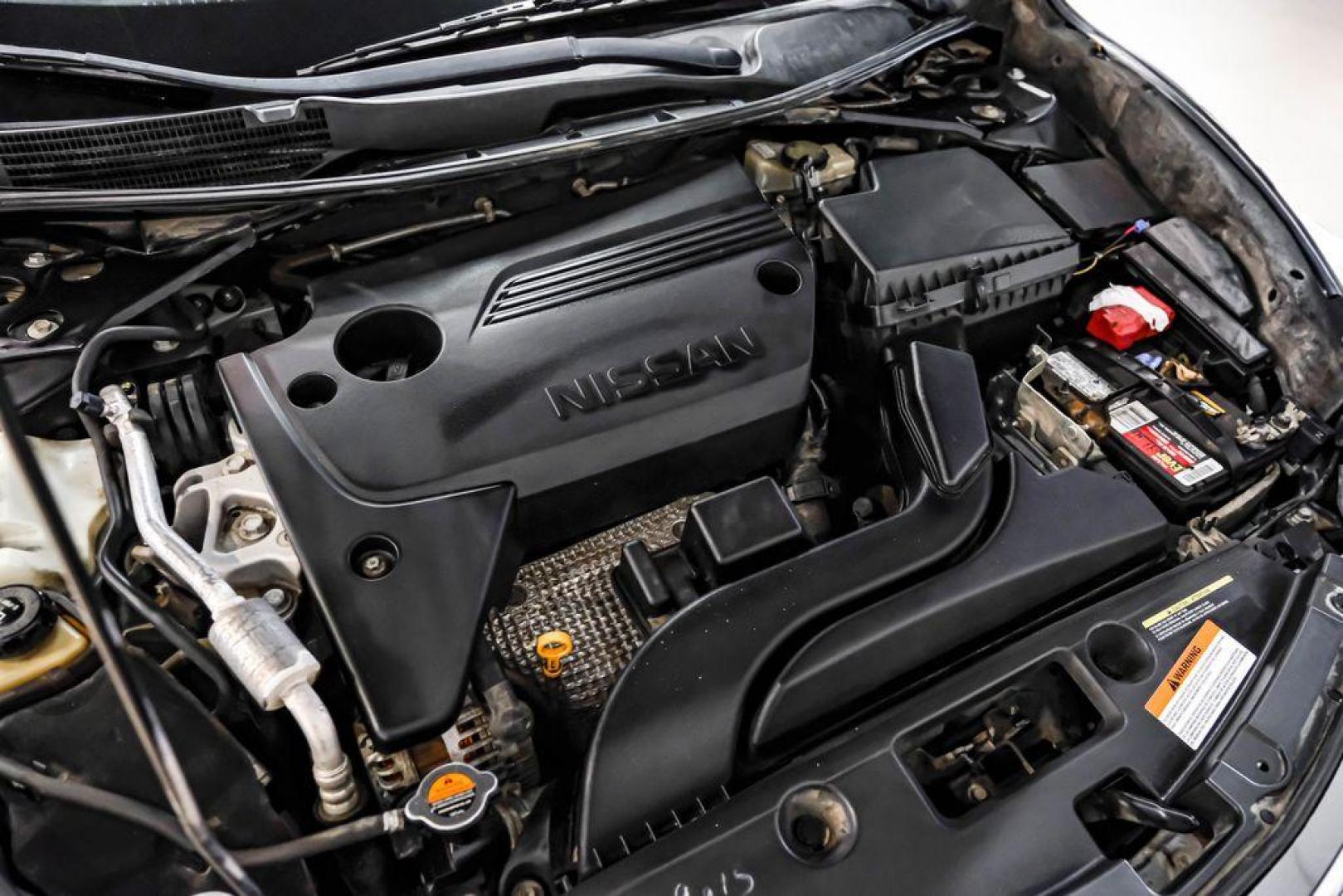 2015 Gun Metallic /Charcoal Nissan Altima 2.5 S (1N4AL3AP4FN) with an 2.5L I4 DOHC 16V engine, CVT transmission, located at 15300 Midway Rd., Addison, TX, 75001, (972) 702-0011, 32.958321, -96.838074 - Photo#51