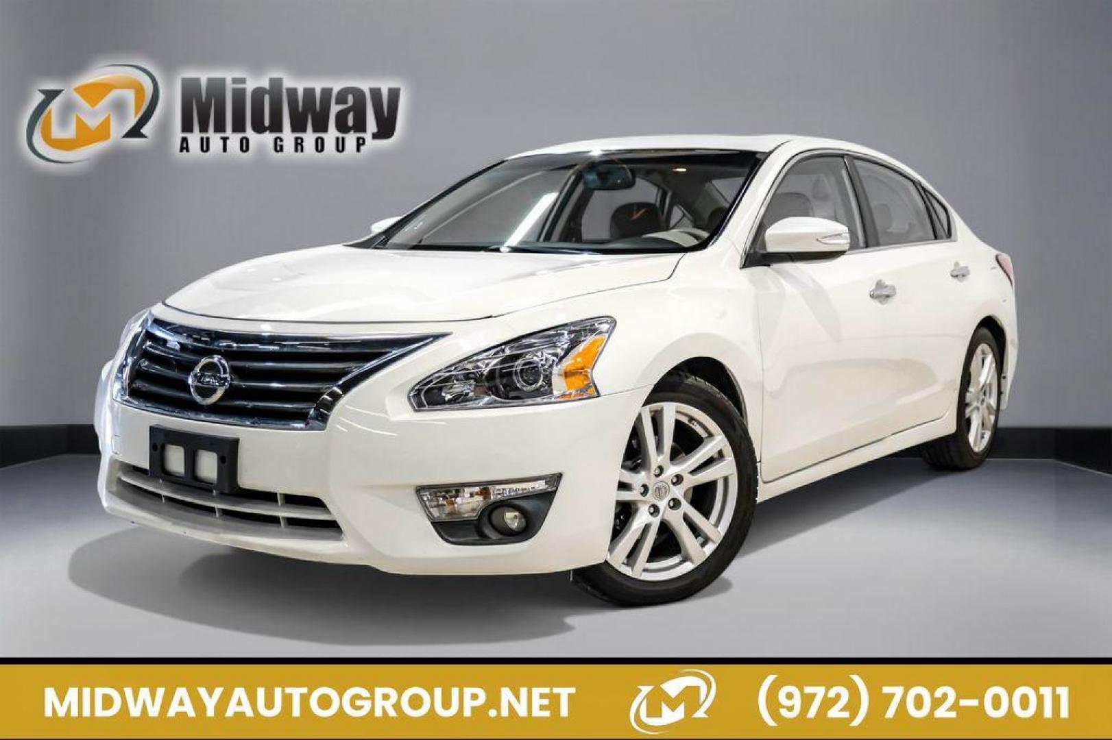 2015 Pearl White /Beige Nissan Altima 3.5 SL (1N4BL3AP6FC) with an 3.5L V6 DOHC 24V engine, CVT transmission, located at 15300 Midway Rd., Addison, TX, 75001, (972) 702-0011, 32.958321, -96.838074 - Photo#0