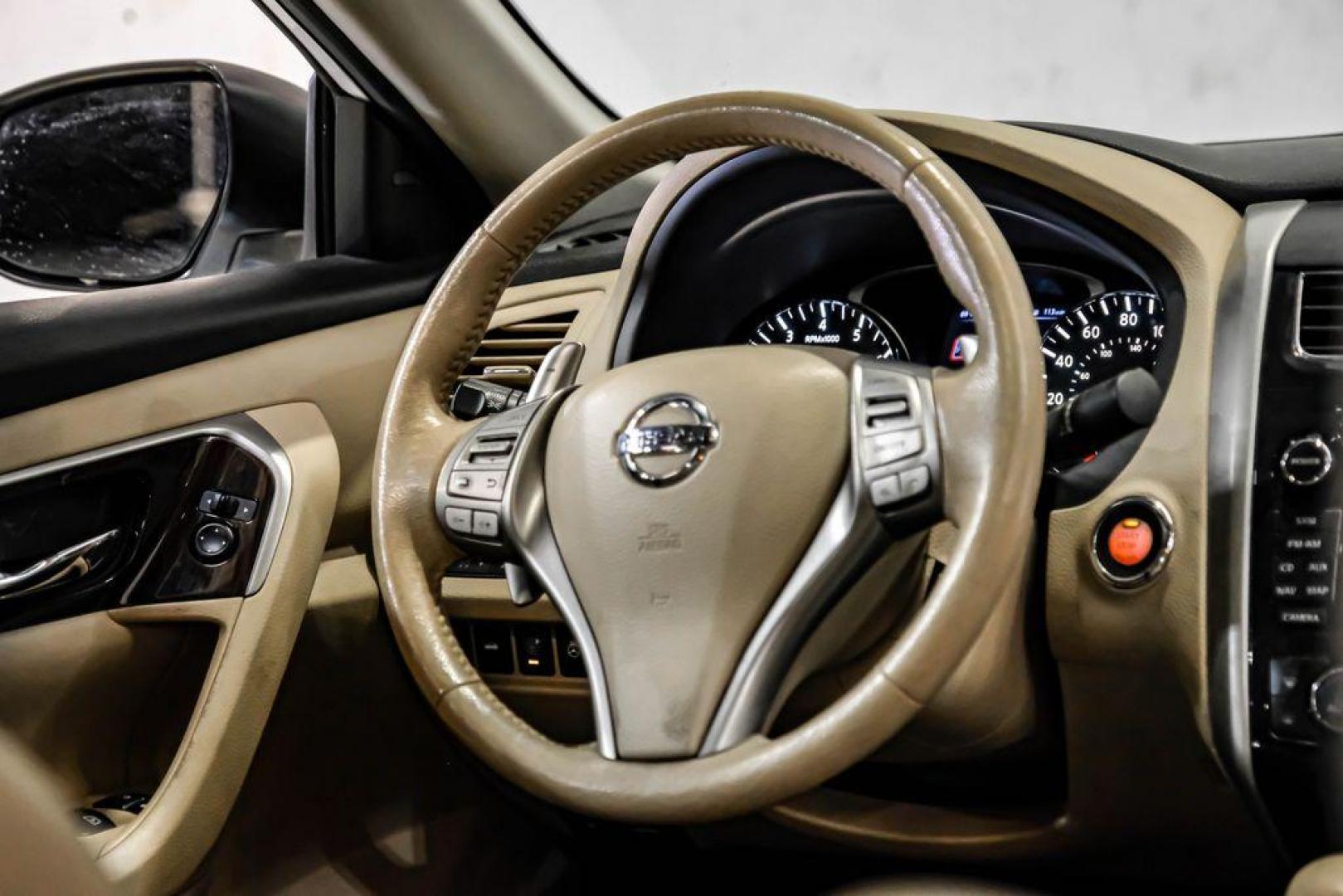 2015 Pearl White /Beige Nissan Altima 3.5 SL (1N4BL3AP6FC) with an 3.5L V6 DOHC 24V engine, CVT transmission, located at 15300 Midway Rd., Addison, TX, 75001, (972) 702-0011, 32.958321, -96.838074 - Photo#16