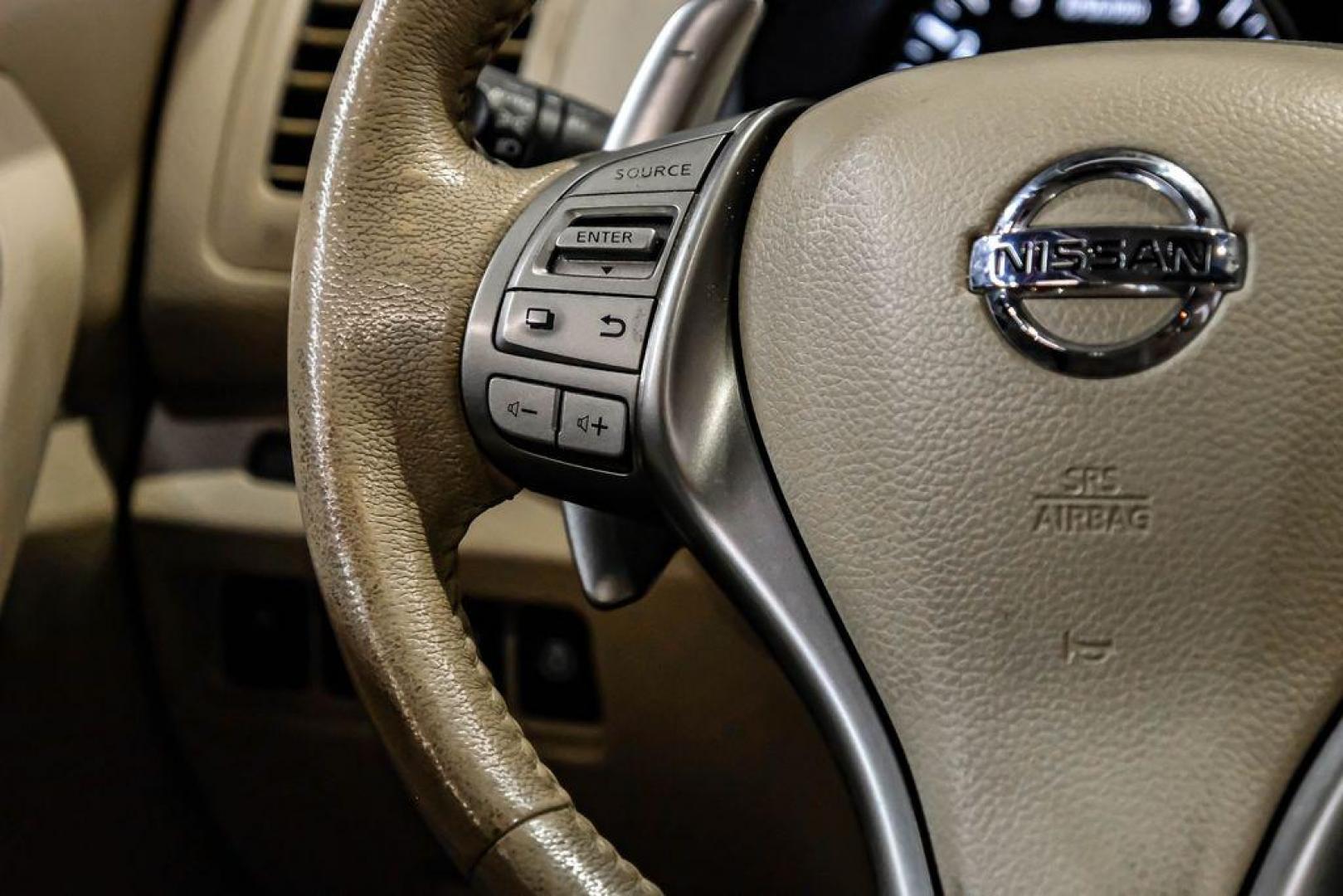 2015 Pearl White /Beige Nissan Altima 3.5 SL (1N4BL3AP6FC) with an 3.5L V6 DOHC 24V engine, CVT transmission, located at 15300 Midway Rd., Addison, TX, 75001, (972) 702-0011, 32.958321, -96.838074 - Photo#18