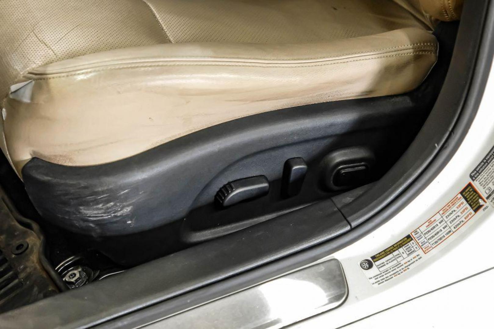 2015 Pearl White /Beige Nissan Altima 3.5 SL (1N4BL3AP6FC) with an 3.5L V6 DOHC 24V engine, CVT transmission, located at 15300 Midway Rd., Addison, TX, 75001, (972) 702-0011, 32.958321, -96.838074 - Photo#31