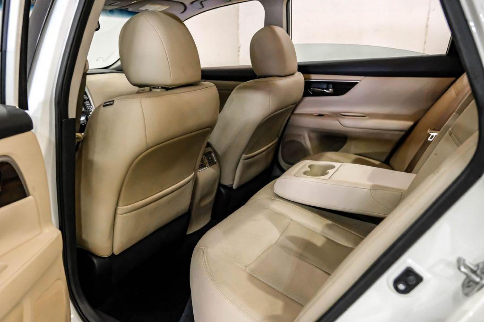 2015 Pearl White /Beige Nissan Altima 3.5 SL (1N4BL3AP6FC) with an 3.5L V6 DOHC 24V engine, CVT transmission, located at 15300 Midway Rd., Addison, TX, 75001, (972) 702-0011, 32.958321, -96.838074 - Photo#37