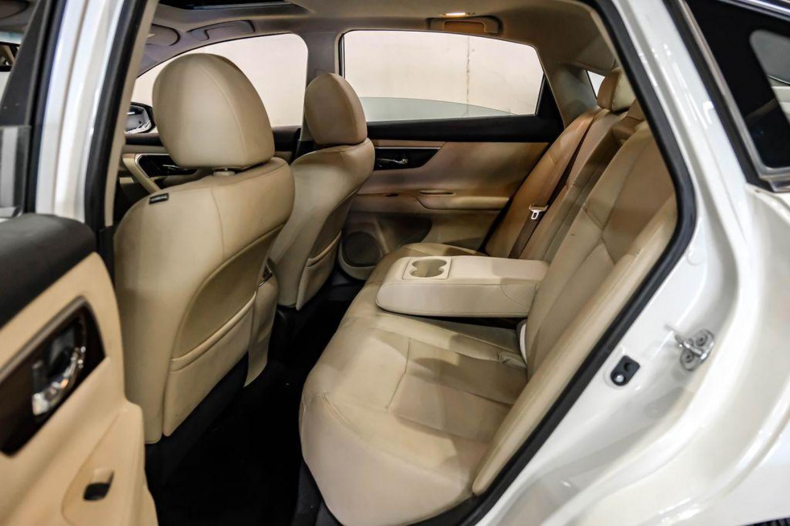 2015 Pearl White /Beige Nissan Altima 3.5 SL (1N4BL3AP6FC) with an 3.5L V6 DOHC 24V engine, CVT transmission, located at 15300 Midway Rd., Addison, TX, 75001, (972) 702-0011, 32.958321, -96.838074 - Photo#38