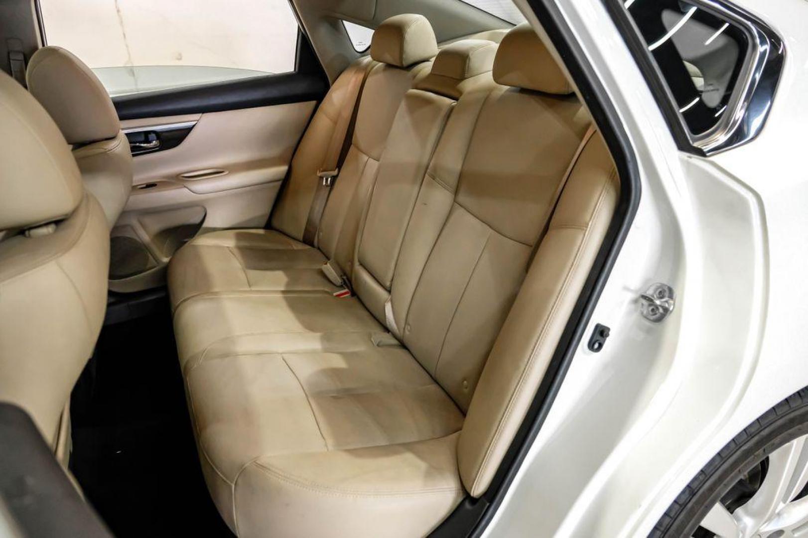 2015 Pearl White /Beige Nissan Altima 3.5 SL (1N4BL3AP6FC) with an 3.5L V6 DOHC 24V engine, CVT transmission, located at 15300 Midway Rd., Addison, TX, 75001, (972) 702-0011, 32.958321, -96.838074 - Photo#39