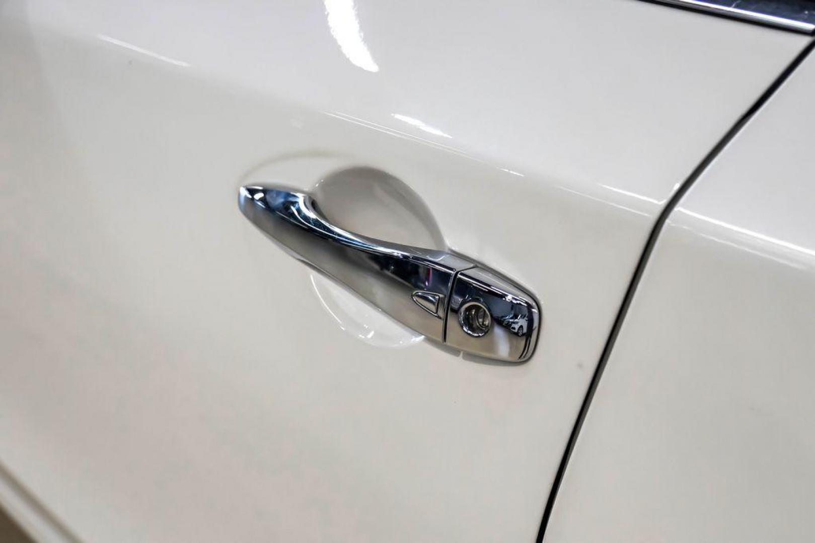 2015 Pearl White /Beige Nissan Altima 3.5 SL (1N4BL3AP6FC) with an 3.5L V6 DOHC 24V engine, CVT transmission, located at 15300 Midway Rd., Addison, TX, 75001, (972) 702-0011, 32.958321, -96.838074 - Photo#40