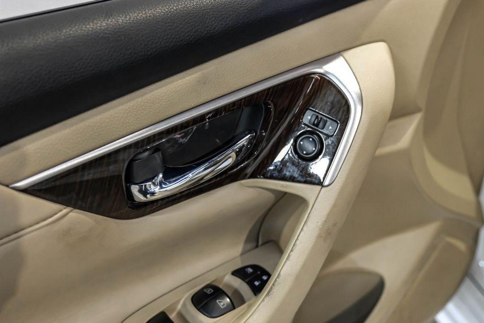 2015 Pearl White /Beige Nissan Altima 3.5 SL (1N4BL3AP6FC) with an 3.5L V6 DOHC 24V engine, CVT transmission, located at 15300 Midway Rd., Addison, TX, 75001, (972) 702-0011, 32.958321, -96.838074 - Photo#43