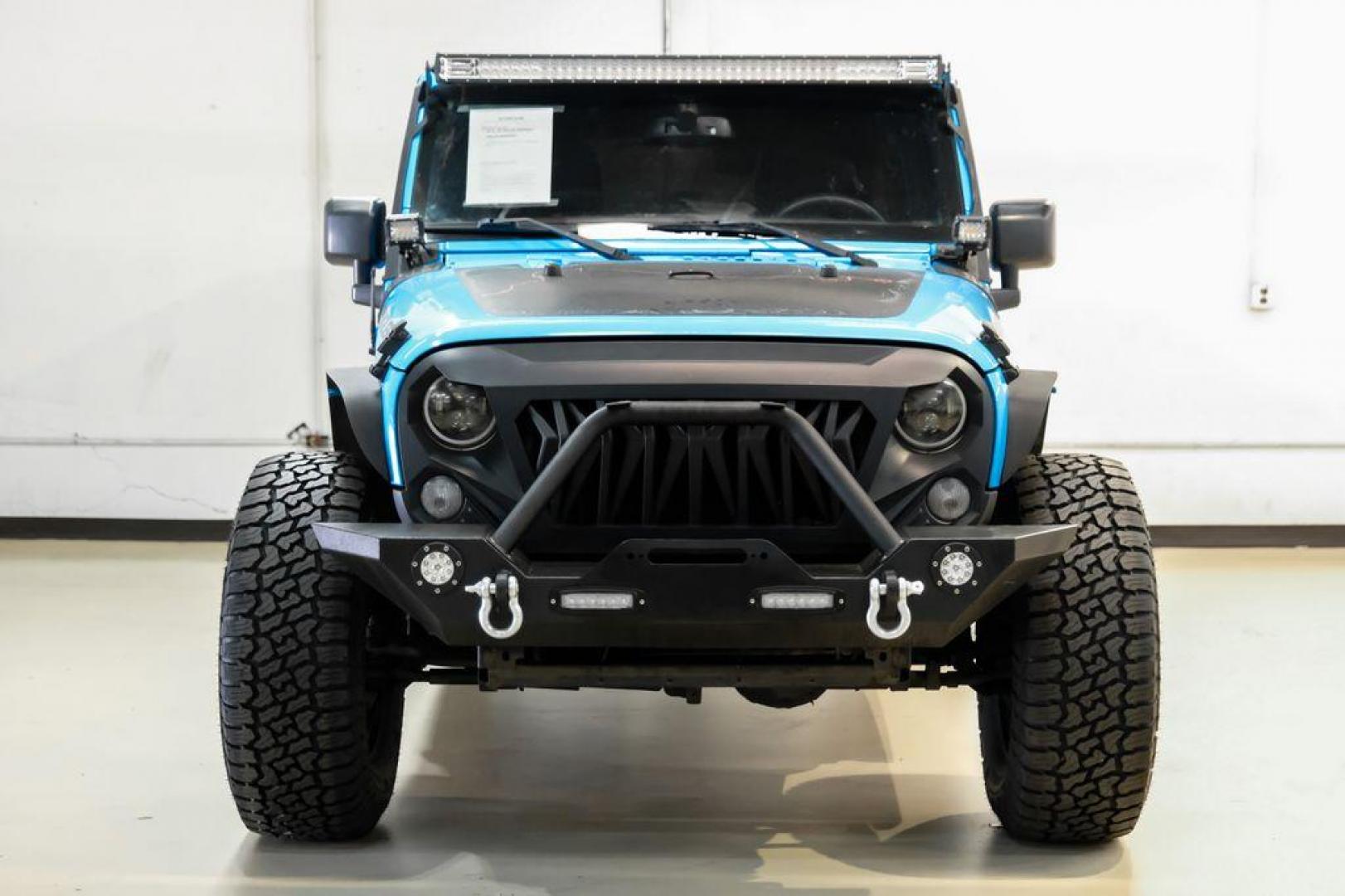 2017 Chief Clearcoat /Black Jeep Wrangler Unlimited Sport (1C4BJWDG6HL) with an 3.6L V6 24V VVT engine, Automatic transmission, located at 15300 Midway Rd., Addison, TX, 75001, (972) 702-0011, 32.958321, -96.838074 - Photo#4