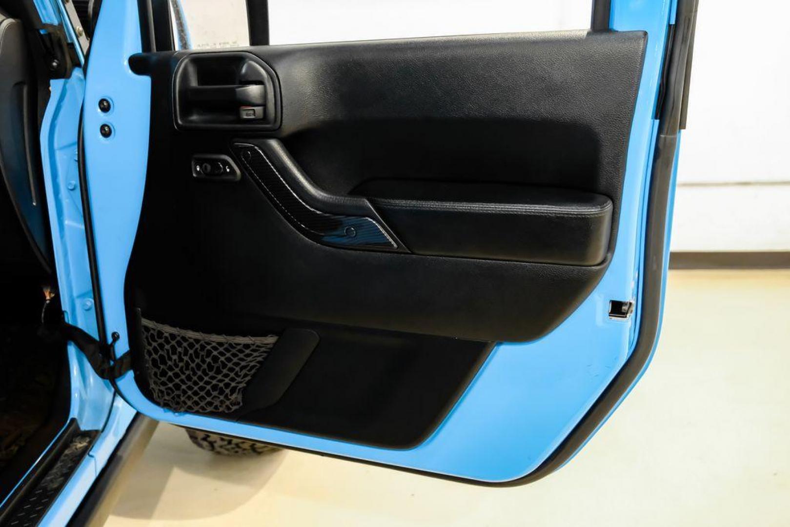 2017 Chief Clearcoat /Black Jeep Wrangler Unlimited Sport (1C4BJWDG6HL) with an 3.6L V6 24V VVT engine, Automatic transmission, located at 15300 Midway Rd., Addison, TX, 75001, (972) 702-0011, 32.958321, -96.838074 - Photo#38