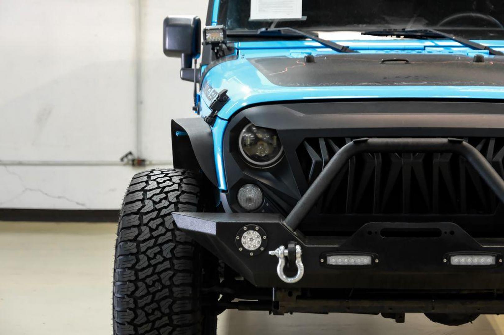 2017 Chief Clearcoat /Black Jeep Wrangler Unlimited Sport (1C4BJWDG6HL) with an 3.6L V6 24V VVT engine, Automatic transmission, located at 15300 Midway Rd., Addison, TX, 75001, (972) 702-0011, 32.958321, -96.838074 - Photo#41