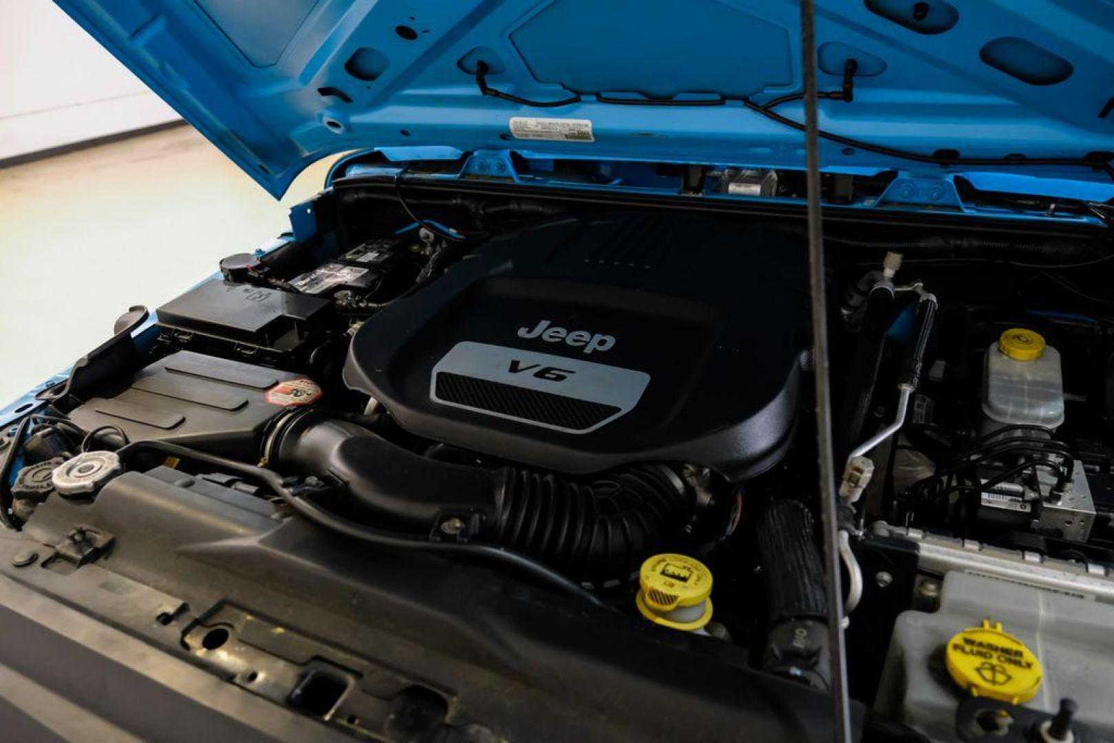 2017 Chief Clearcoat /Black Jeep Wrangler Unlimited Sport (1C4BJWDG6HL) with an 3.6L V6 24V VVT engine, Automatic transmission, located at 15300 Midway Rd., Addison, TX, 75001, (972) 702-0011, 32.958321, -96.838074 - Photo#44