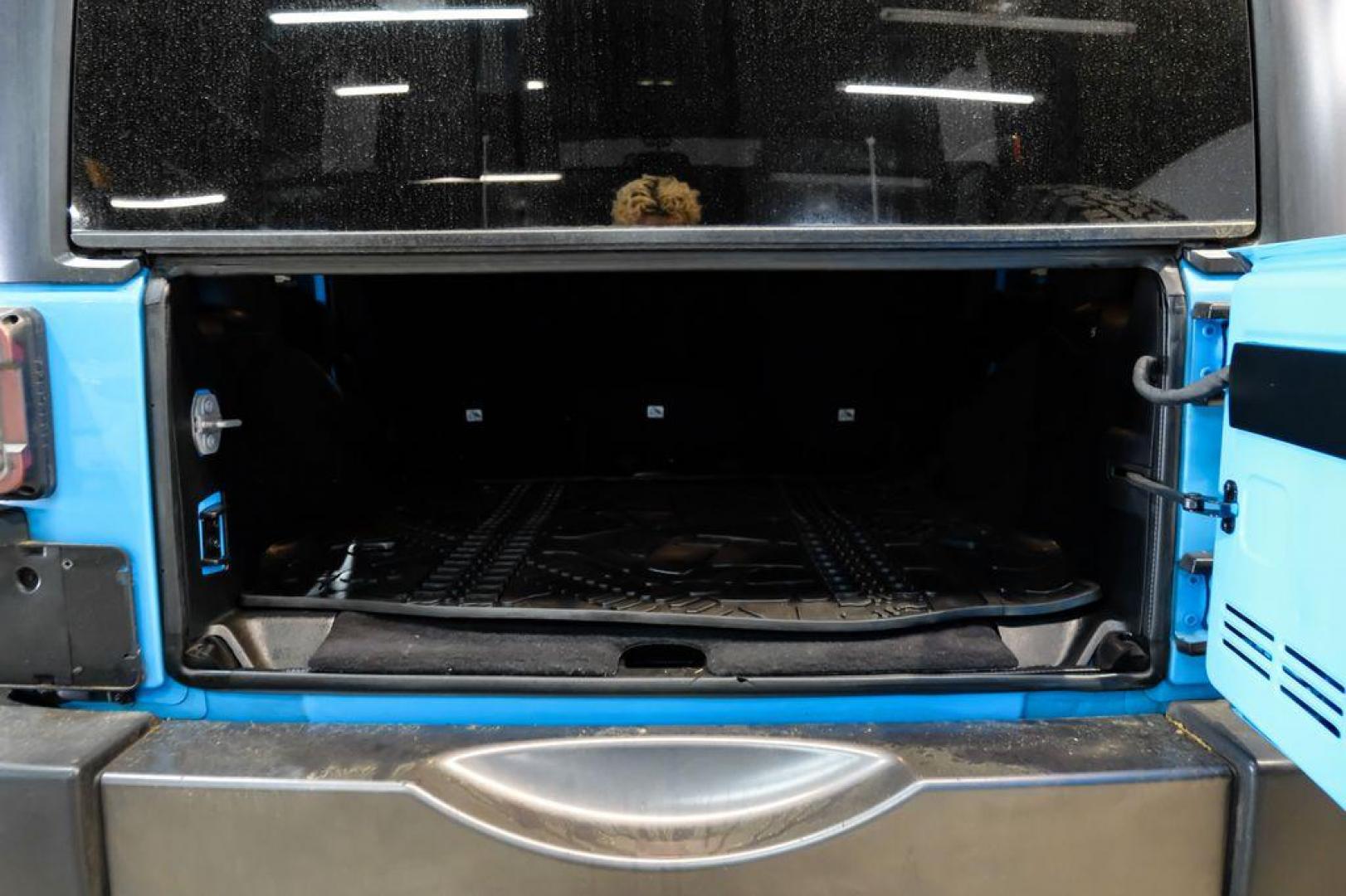 2017 Chief Clearcoat /Black Jeep Wrangler Unlimited Sport (1C4BJWDG6HL) with an 3.6L V6 24V VVT engine, Automatic transmission, located at 15300 Midway Rd., Addison, TX, 75001, (972) 702-0011, 32.958321, -96.838074 - Photo#48