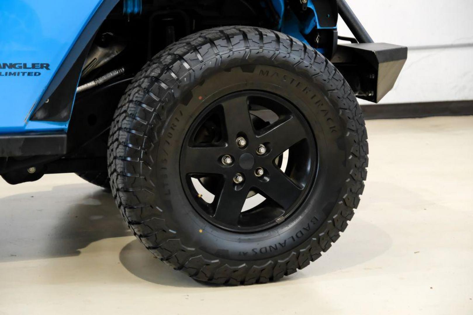 2017 Chief Clearcoat /Black Jeep Wrangler Unlimited Sport (1C4BJWDG6HL) with an 3.6L V6 24V VVT engine, Automatic transmission, located at 15300 Midway Rd., Addison, TX, 75001, (972) 702-0011, 32.958321, -96.838074 - Photo#50