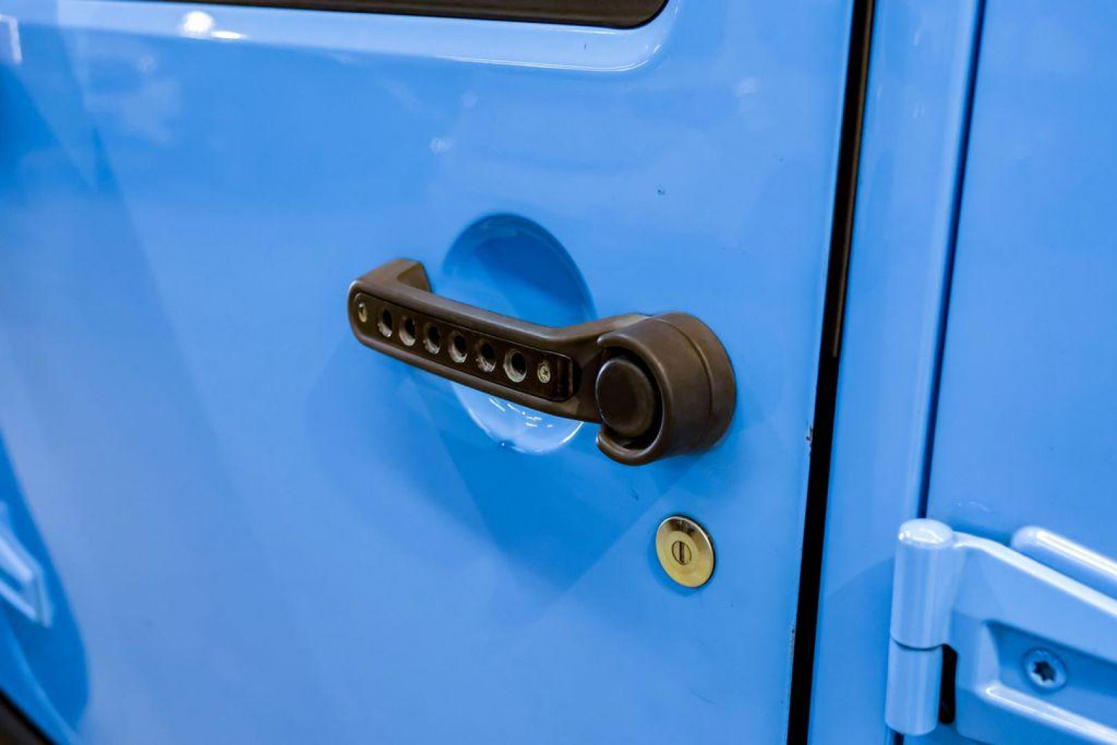 2017 Chief Clearcoat /Black Jeep Wrangler Unlimited Sport (1C4BJWDG6HL) with an 3.6L V6 24V VVT engine, Automatic transmission, located at 15300 Midway Rd., Addison, TX, 75001, (972) 702-0011, 32.958321, -96.838074 - Photo#34