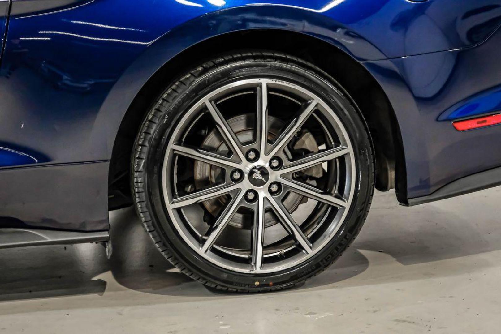 2019 Kona Blue Metallic /Ebony Ford Mustang EcoBoost Premium (1FA6P8TH6K5) with an EcoBoost 2.3L I4 GTDi DOHC Turbocharged VCT engine, Automatic transmission, located at 15300 Midway Rd., Addison, TX, 75001, (972) 702-0011, 32.958321, -96.838074 - Photo#47