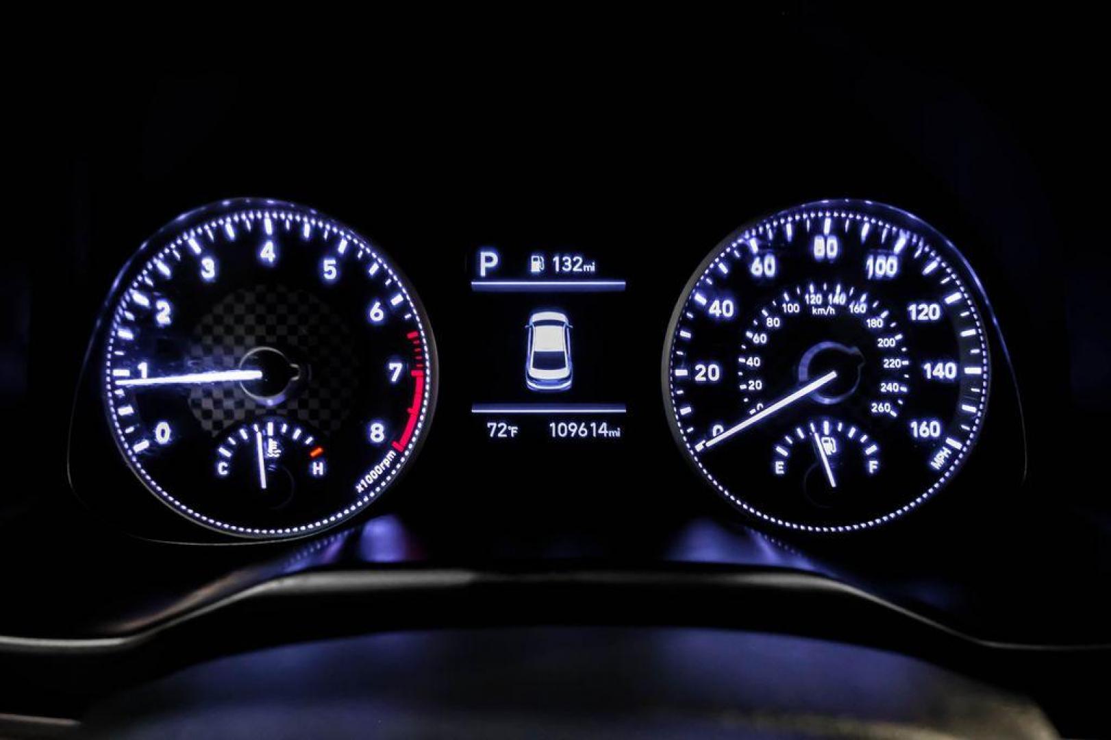 2020 Phantom Black /Gray Hyundai Elantra SEL (KMHD84LF0LU) with an 2.0L 4-Cylinder DOHC 16V engine, CVT transmission, located at 15300 Midway Rd., Addison, TX, 75001, (972) 702-0011, 32.958321, -96.838074 - Photo#18