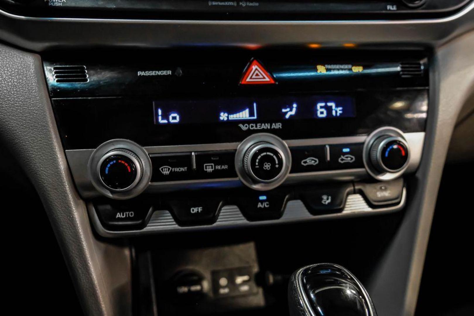 2020 Phantom Black /Gray Hyundai Elantra SEL (KMHD84LF0LU) with an 2.0L 4-Cylinder DOHC 16V engine, CVT transmission, located at 15300 Midway Rd., Addison, TX, 75001, (972) 702-0011, 32.958321, -96.838074 - Photo#22