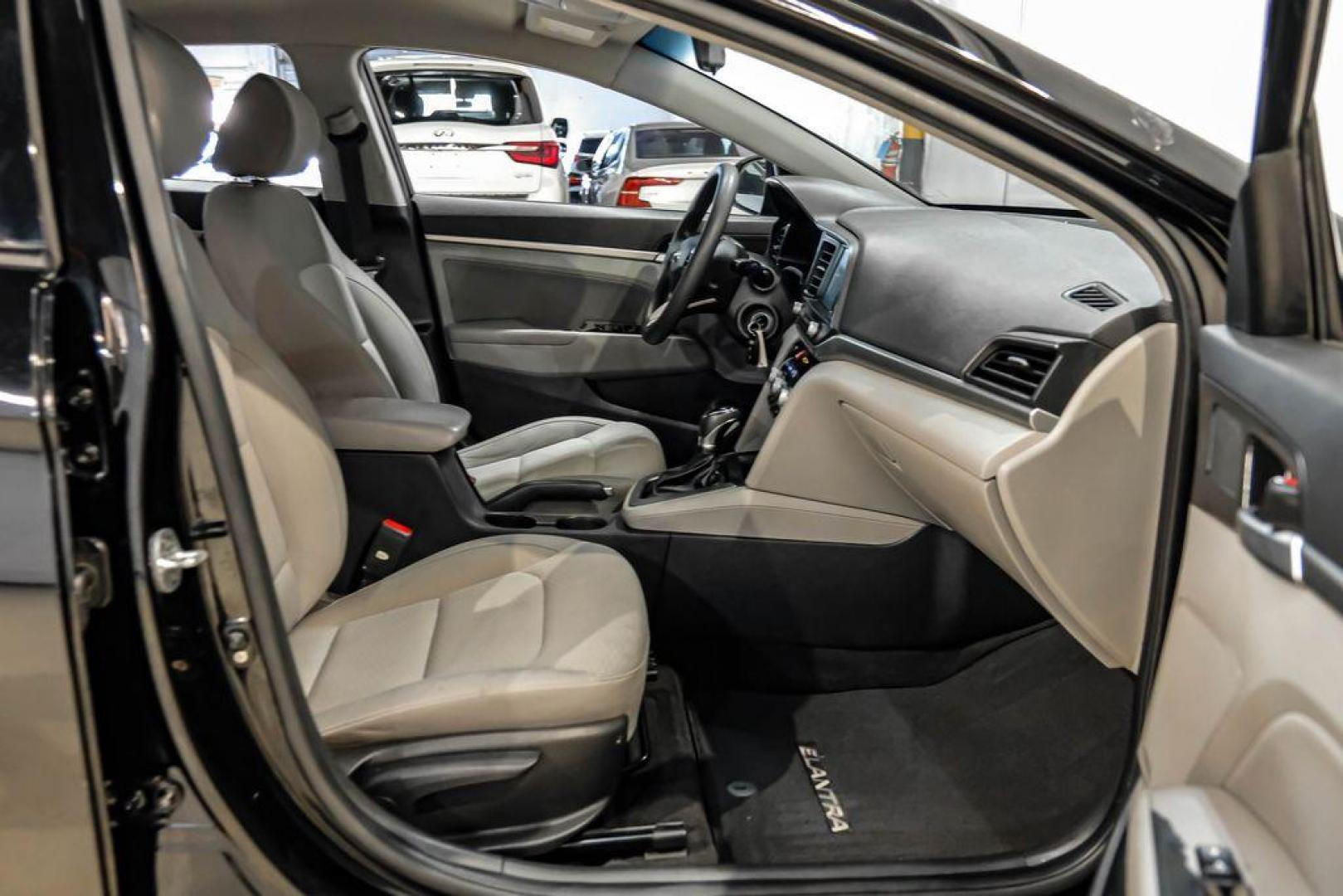 2020 Phantom Black /Gray Hyundai Elantra SEL (KMHD84LF0LU) with an 2.0L 4-Cylinder DOHC 16V engine, CVT transmission, located at 15300 Midway Rd., Addison, TX, 75001, (972) 702-0011, 32.958321, -96.838074 - Photo#29