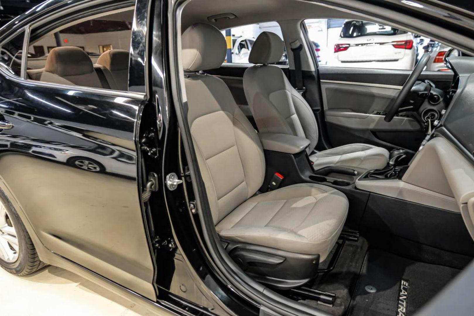 2020 Phantom Black /Gray Hyundai Elantra SEL (KMHD84LF0LU) with an 2.0L 4-Cylinder DOHC 16V engine, CVT transmission, located at 15300 Midway Rd., Addison, TX, 75001, (972) 702-0011, 32.958321, -96.838074 - Photo#30