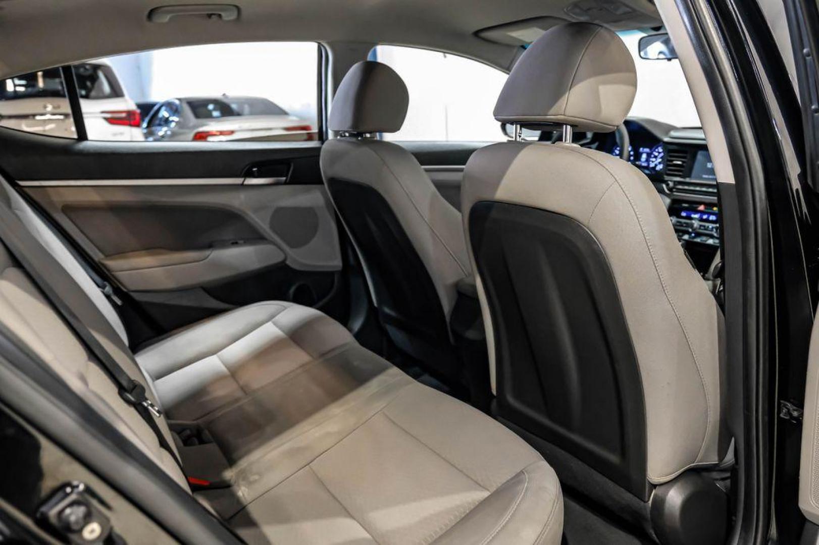 2020 Phantom Black /Gray Hyundai Elantra SEL (KMHD84LF0LU) with an 2.0L 4-Cylinder DOHC 16V engine, CVT transmission, located at 15300 Midway Rd., Addison, TX, 75001, (972) 702-0011, 32.958321, -96.838074 - Photo#33