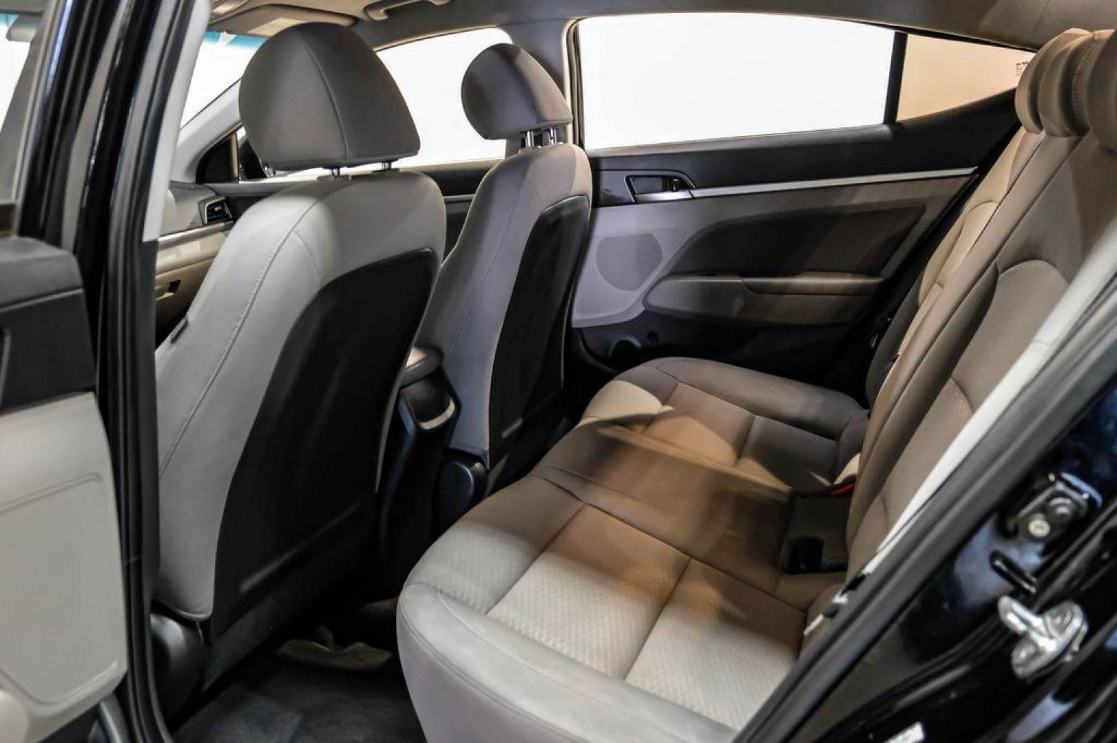 2020 Phantom Black /Gray Hyundai Elantra SEL (KMHD84LF0LU) with an 2.0L 4-Cylinder DOHC 16V engine, CVT transmission, located at 15300 Midway Rd., Addison, TX, 75001, (972) 702-0011, 32.958321, -96.838074 - Photo#34