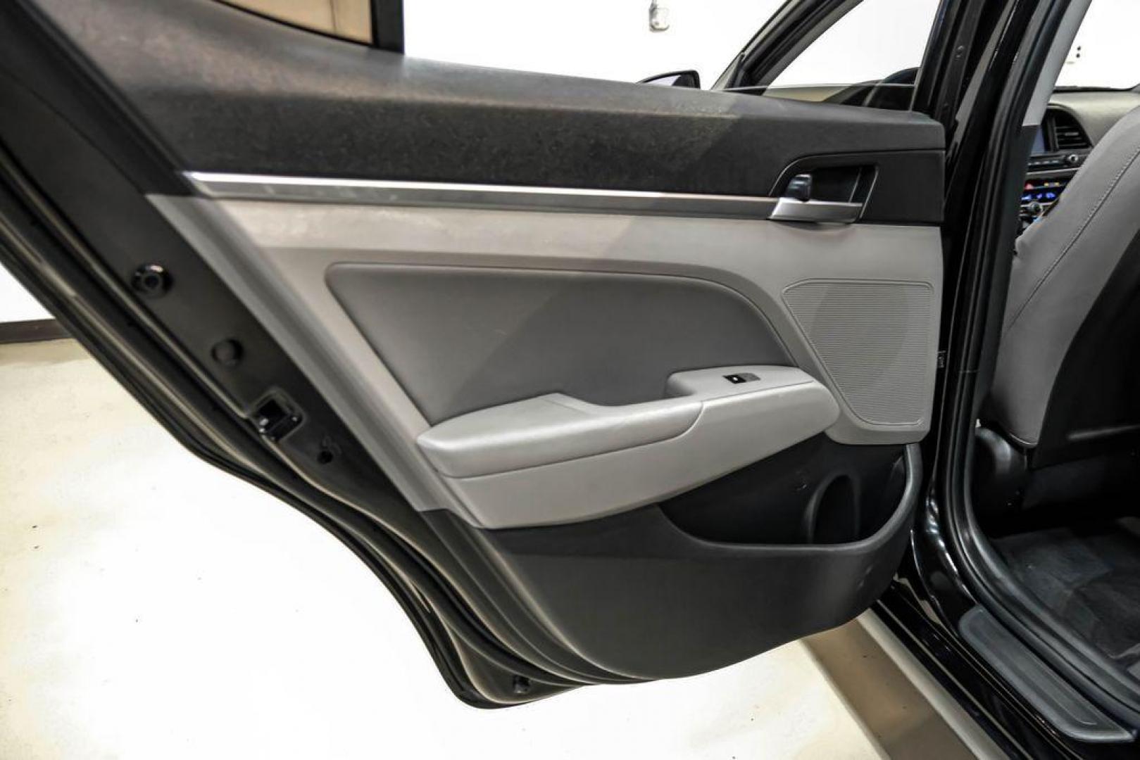 2020 Phantom Black /Gray Hyundai Elantra SEL (KMHD84LF0LU) with an 2.0L 4-Cylinder DOHC 16V engine, CVT transmission, located at 15300 Midway Rd., Addison, TX, 75001, (972) 702-0011, 32.958321, -96.838074 - Photo#42