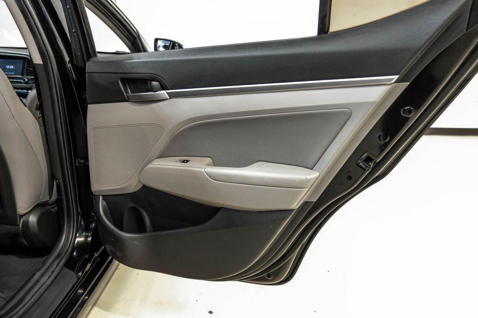 2020 Phantom Black /Gray Hyundai Elantra SEL (KMHD84LF0LU) with an 2.0L 4-Cylinder DOHC 16V engine, CVT transmission, located at 15300 Midway Rd., Addison, TX, 75001, (972) 702-0011, 32.958321, -96.838074 - Photo#43