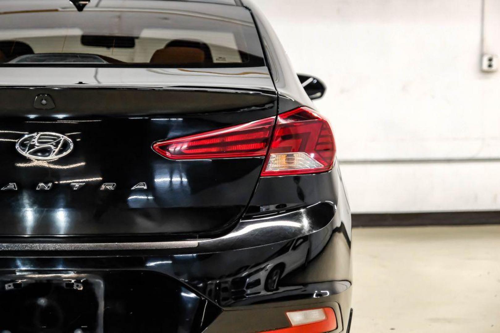 2020 Phantom Black /Gray Hyundai Elantra SEL (KMHD84LF0LU) with an 2.0L 4-Cylinder DOHC 16V engine, CVT transmission, located at 15300 Midway Rd., Addison, TX, 75001, (972) 702-0011, 32.958321, -96.838074 - Photo#47