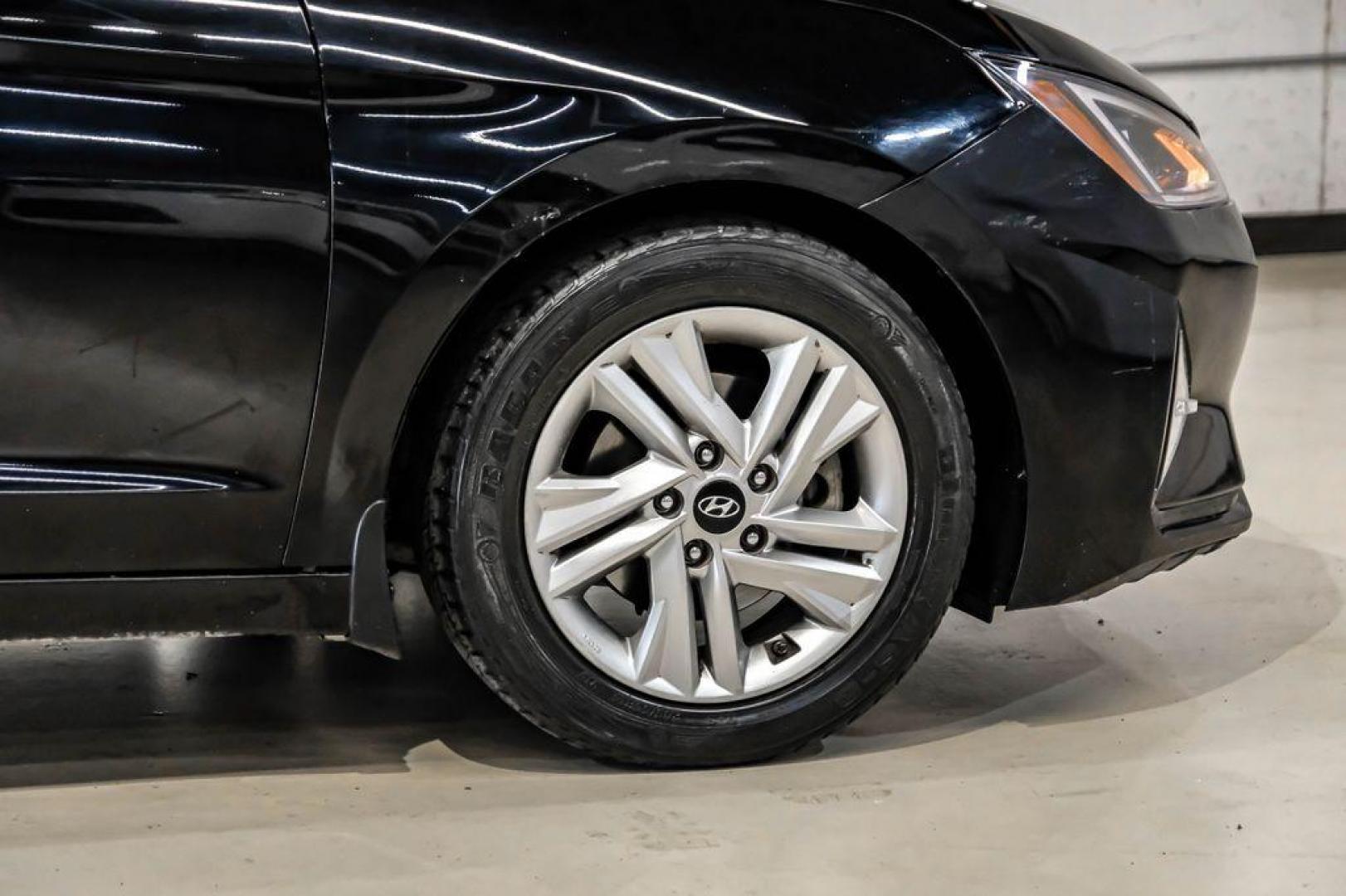 2020 Phantom Black /Gray Hyundai Elantra SEL (KMHD84LF0LU) with an 2.0L 4-Cylinder DOHC 16V engine, CVT transmission, located at 15300 Midway Rd., Addison, TX, 75001, (972) 702-0011, 32.958321, -96.838074 - Photo#53