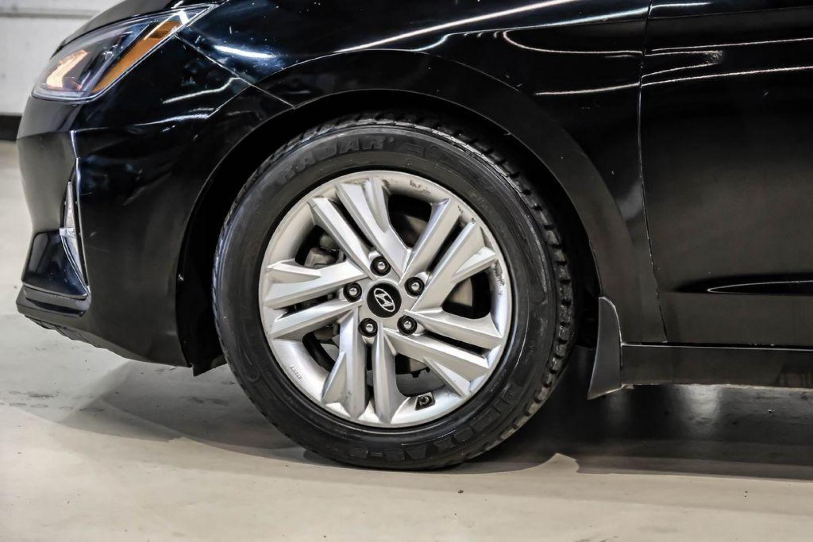 2020 Phantom Black /Gray Hyundai Elantra SEL (KMHD84LF0LU) with an 2.0L 4-Cylinder DOHC 16V engine, CVT transmission, located at 15300 Midway Rd., Addison, TX, 75001, (972) 702-0011, 32.958321, -96.838074 - Photo#54