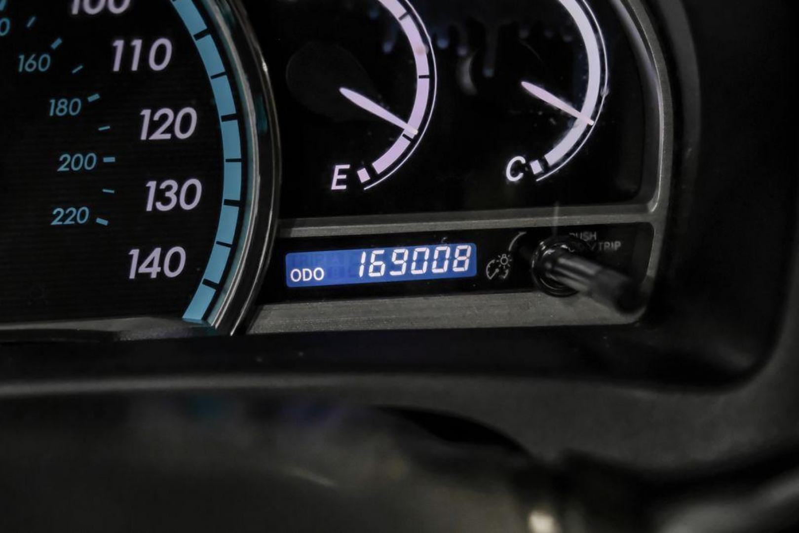 2009 Classic Silver Metallic /Ivory Toyota Venza Base (4T3ZE11A19U) with an 2.7L I4 SMPI DOHC engine, Automatic transmission, located at 15300 Midway Rd., Addison, TX, 75001, (972) 702-0011, 32.958321, -96.838074 - Photo#19