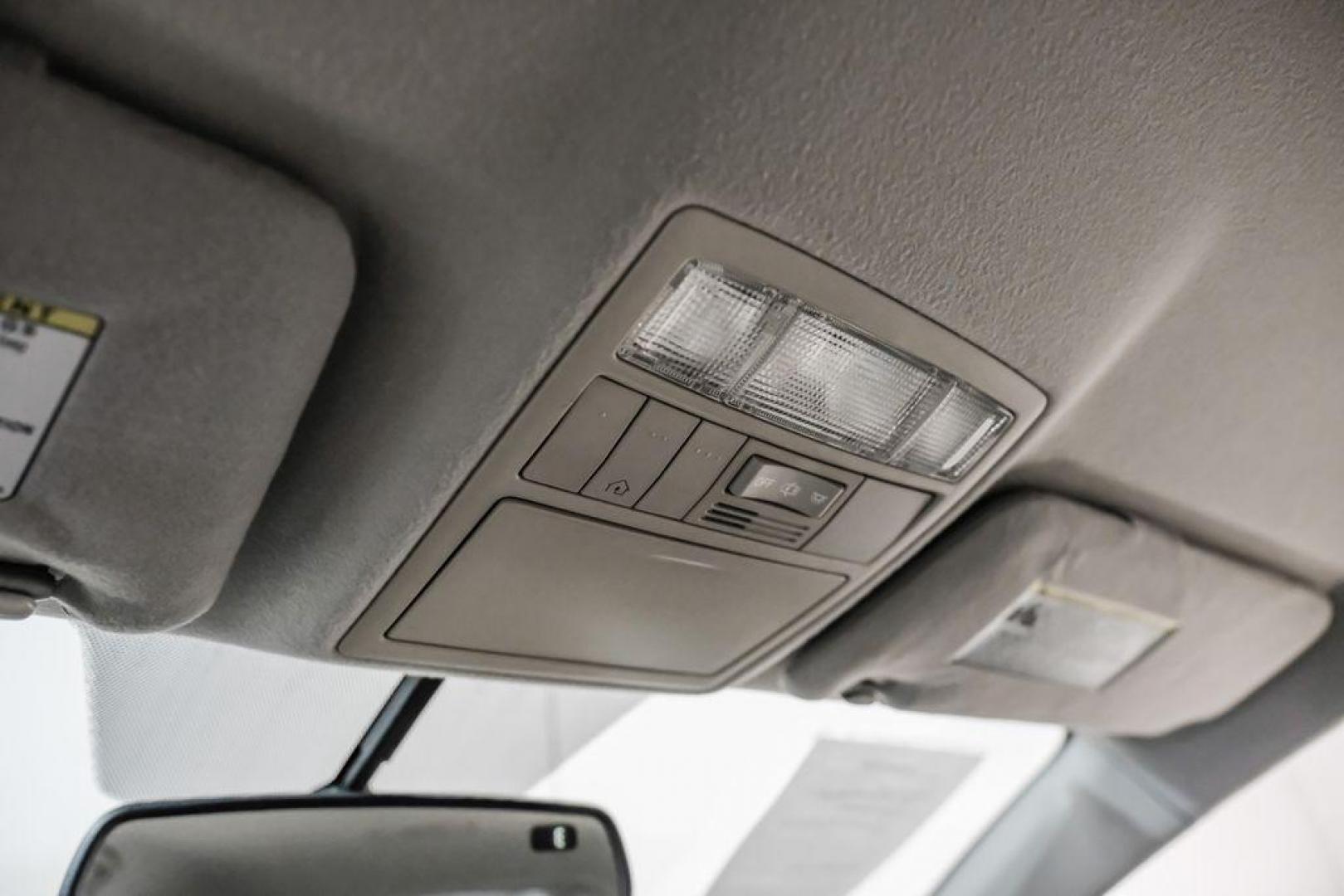 2009 Classic Silver Metallic /Ivory Toyota Venza Base (4T3ZE11A19U) with an 2.7L I4 SMPI DOHC engine, Automatic transmission, located at 15300 Midway Rd., Addison, TX, 75001, (972) 702-0011, 32.958321, -96.838074 - Photo#25