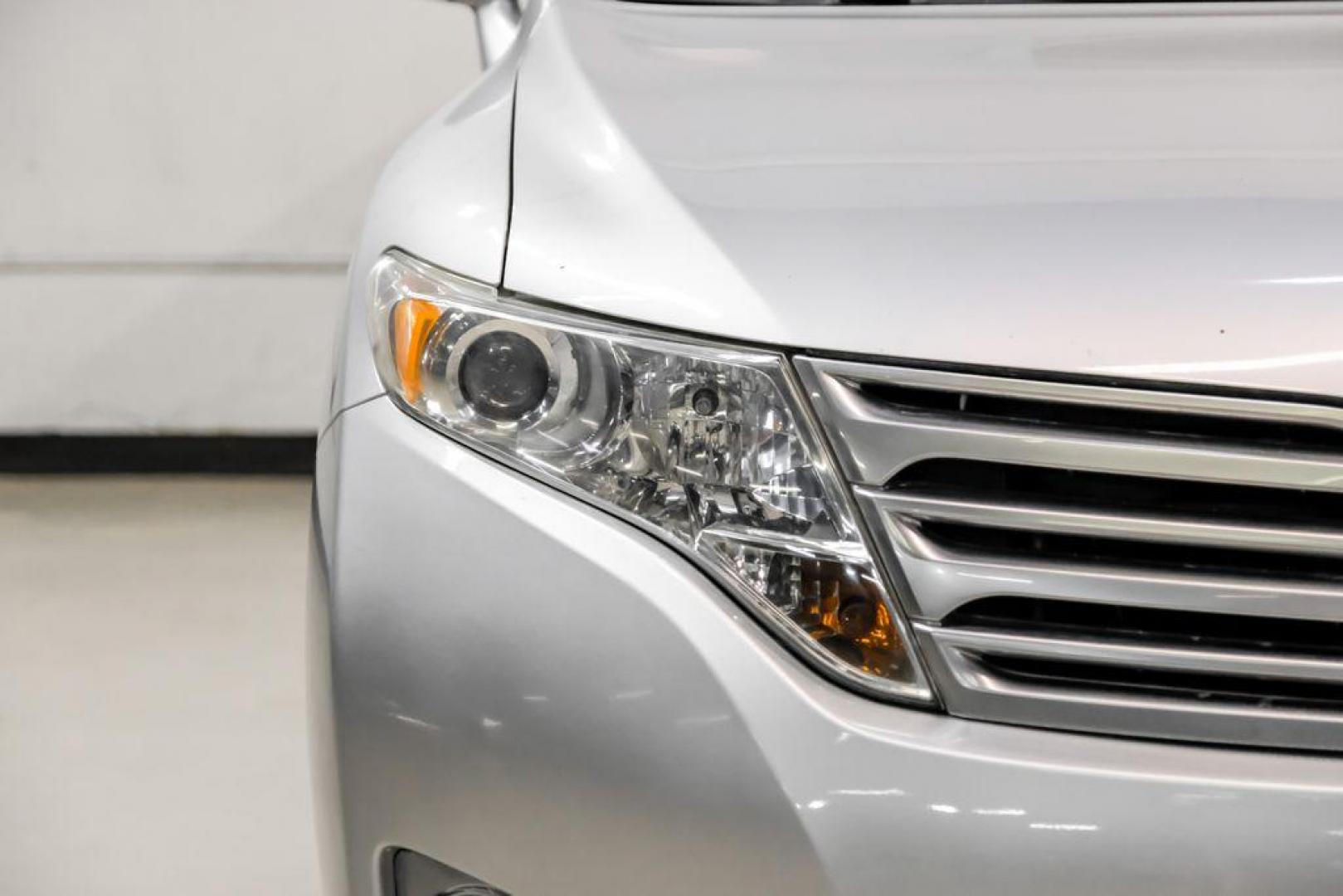 2009 Classic Silver Metallic /Ivory Toyota Venza Base (4T3ZE11A19U) with an 2.7L I4 SMPI DOHC engine, Automatic transmission, located at 15300 Midway Rd., Addison, TX, 75001, (972) 702-0011, 32.958321, -96.838074 - Photo#43