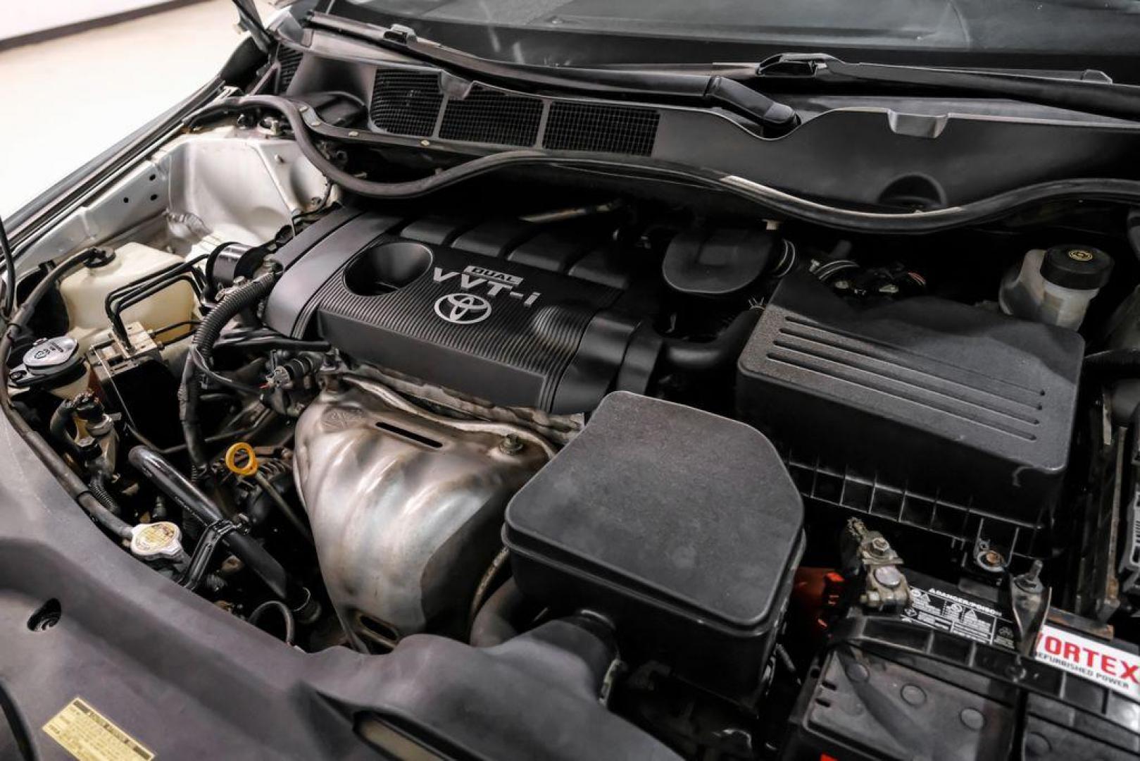 2009 Classic Silver Metallic /Ivory Toyota Venza Base (4T3ZE11A19U) with an 2.7L I4 SMPI DOHC engine, Automatic transmission, located at 15300 Midway Rd., Addison, TX, 75001, (972) 702-0011, 32.958321, -96.838074 - Photo#45